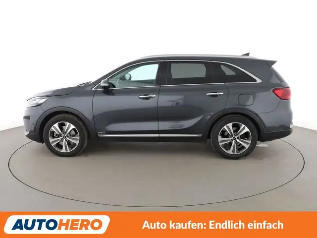 Kia Sorento view 3