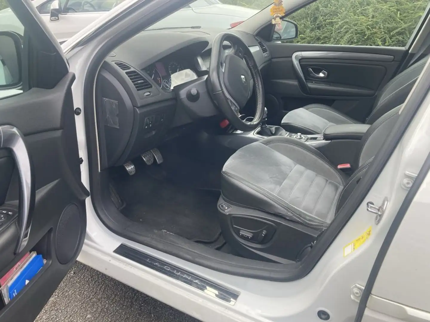 Renault Laguna Grandtour 2.0 dCi FAP Initiale - 1
