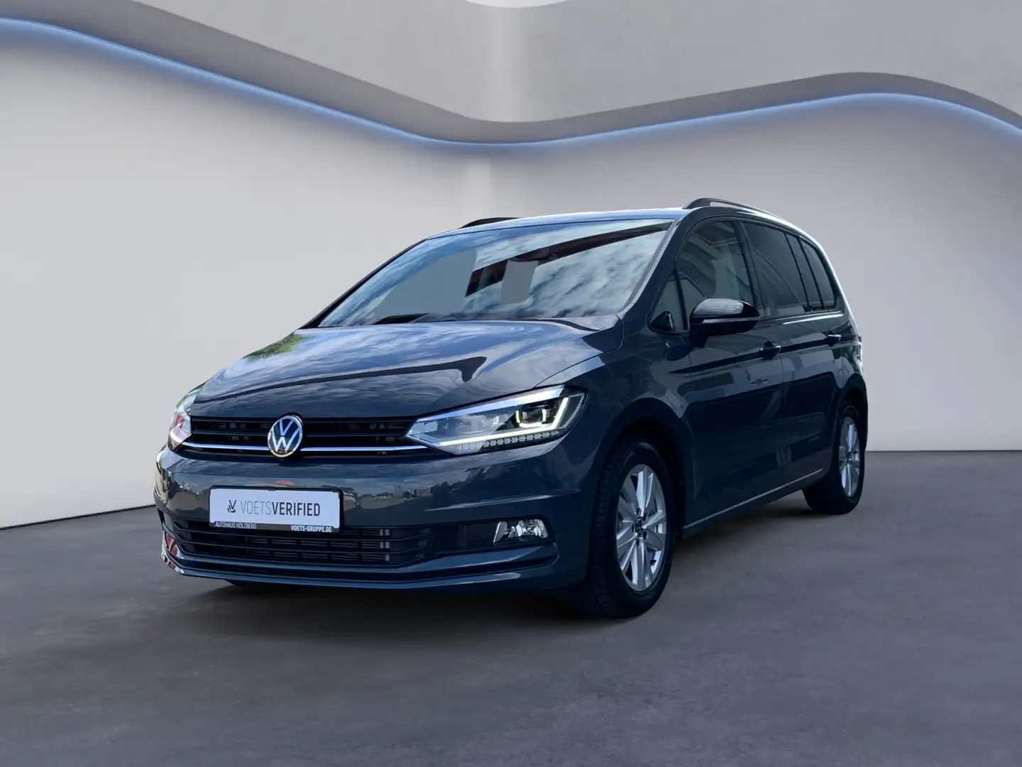 Volkswagen Touran 1.5 TSI Highline 7STZ+AHK+KAMERA+PANO Grau - 1