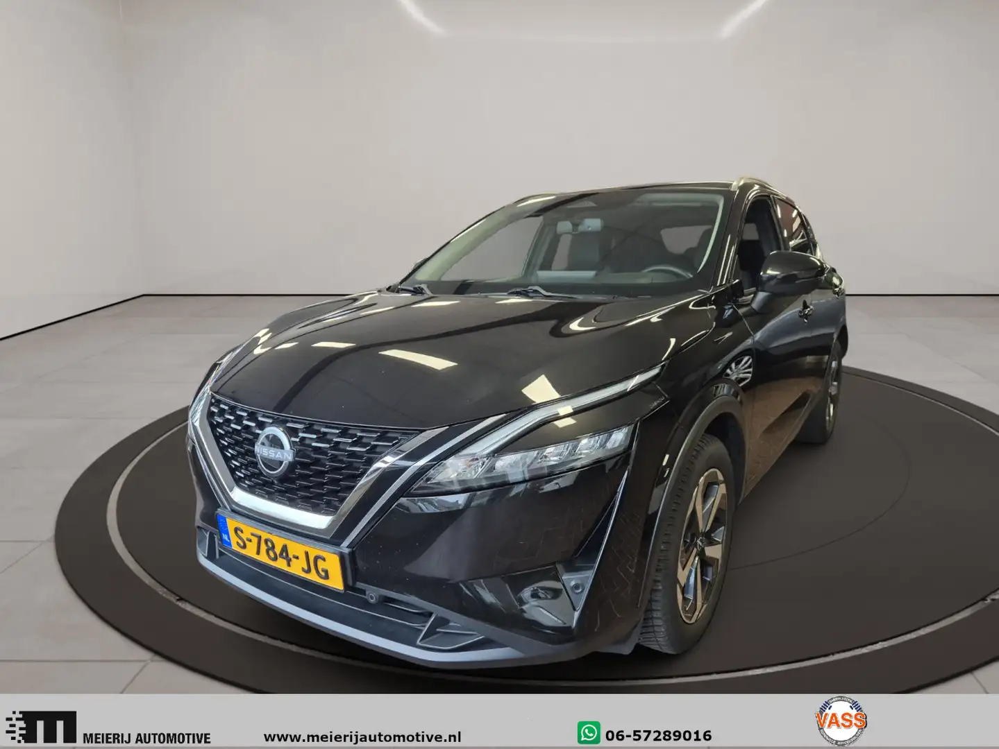 Nissan Qashqai 1.3 MHEV N-Connecta Automaat, Panno, Cam, Clima, C Zwart - 1