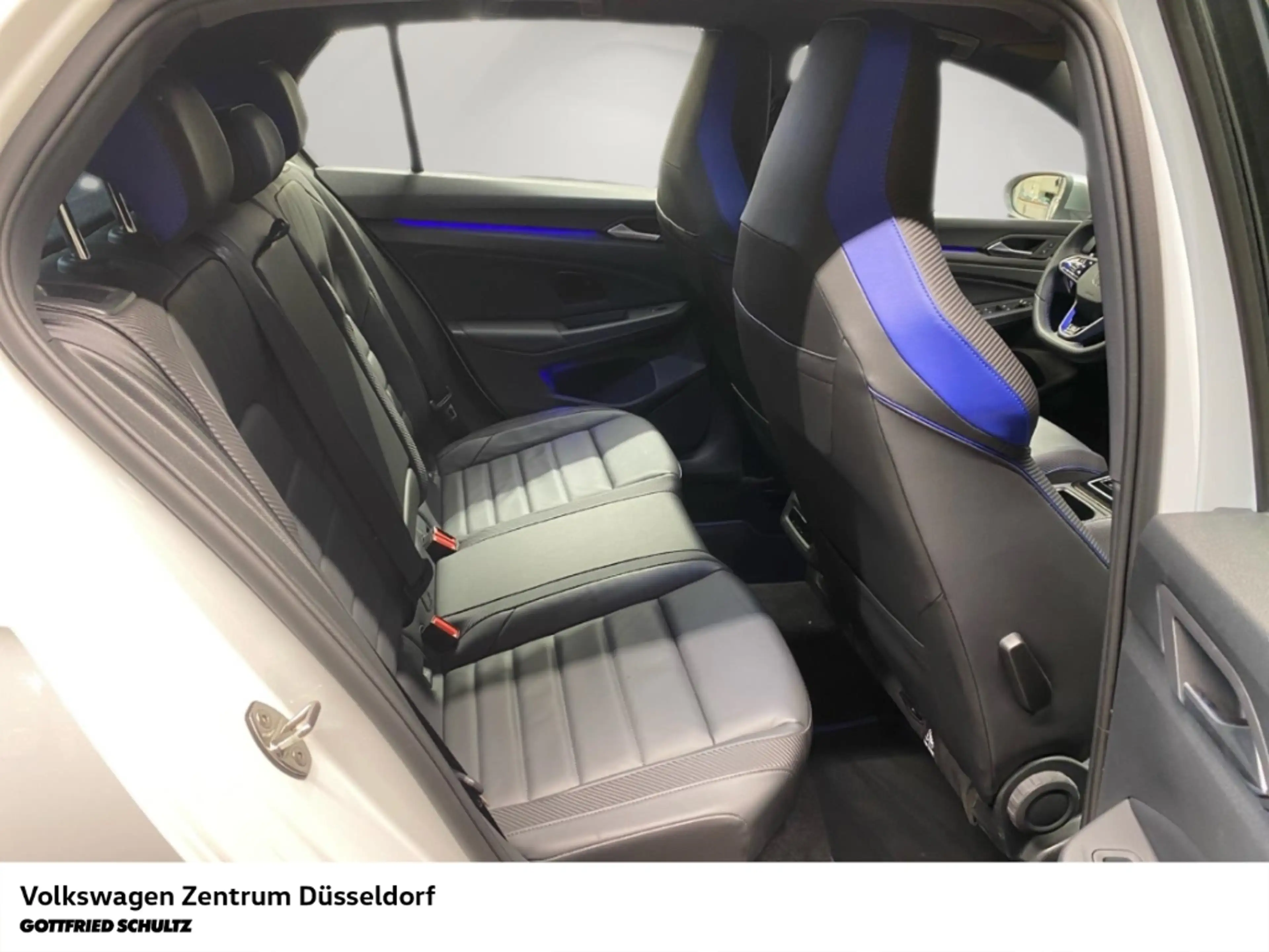 Volkswagen Golf R 2.0 TSI DSG Rückfahrkamera Navigation — photo 7