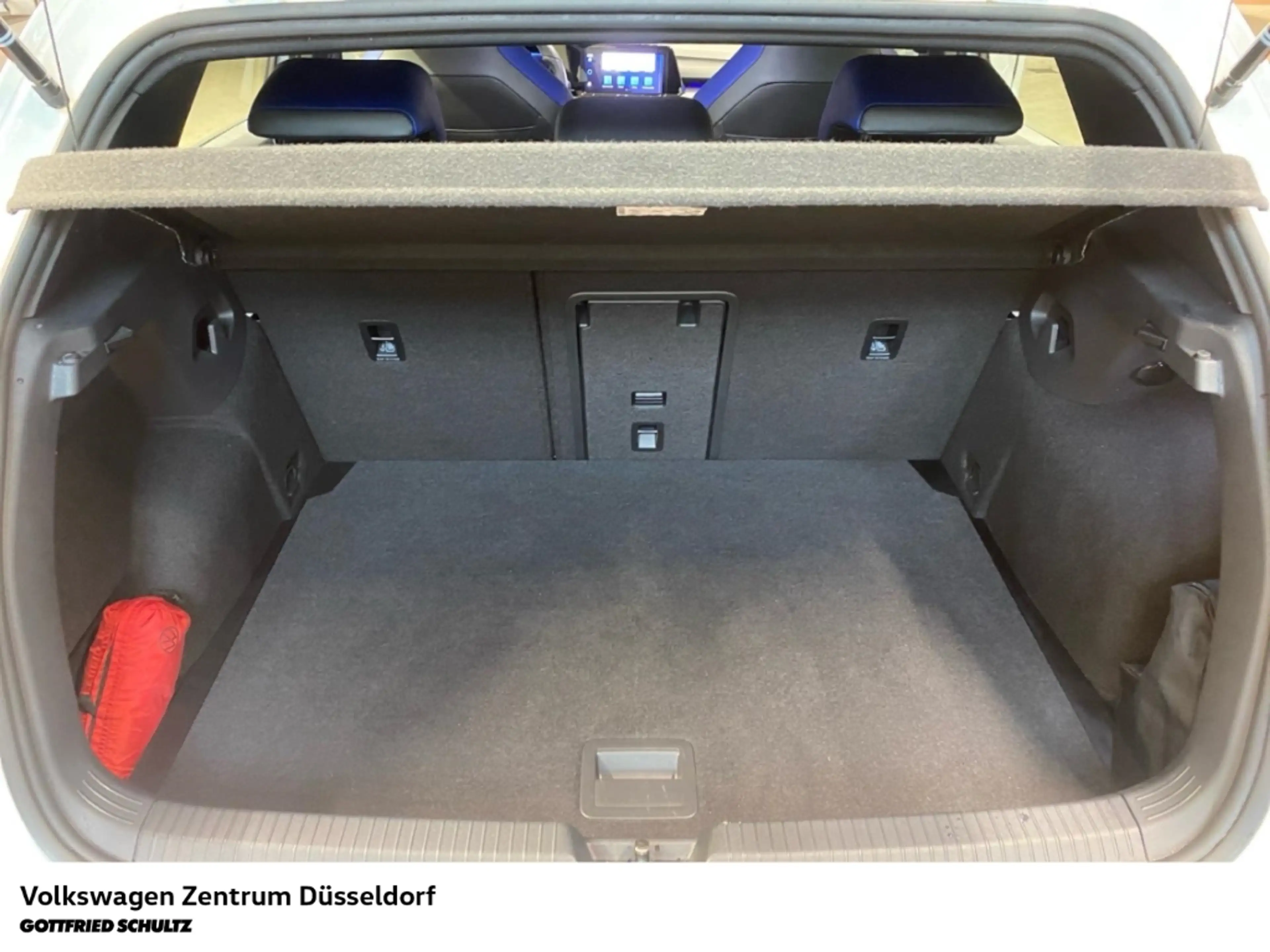 Volkswagen Golf R 2.0 TSI DSG Rückfahrkamera Navigation — photo 8