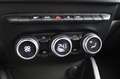 Dacia Duster 1.6 4 Cilinder nieuw model Navi Camera LED Zwart - thumbnail 19