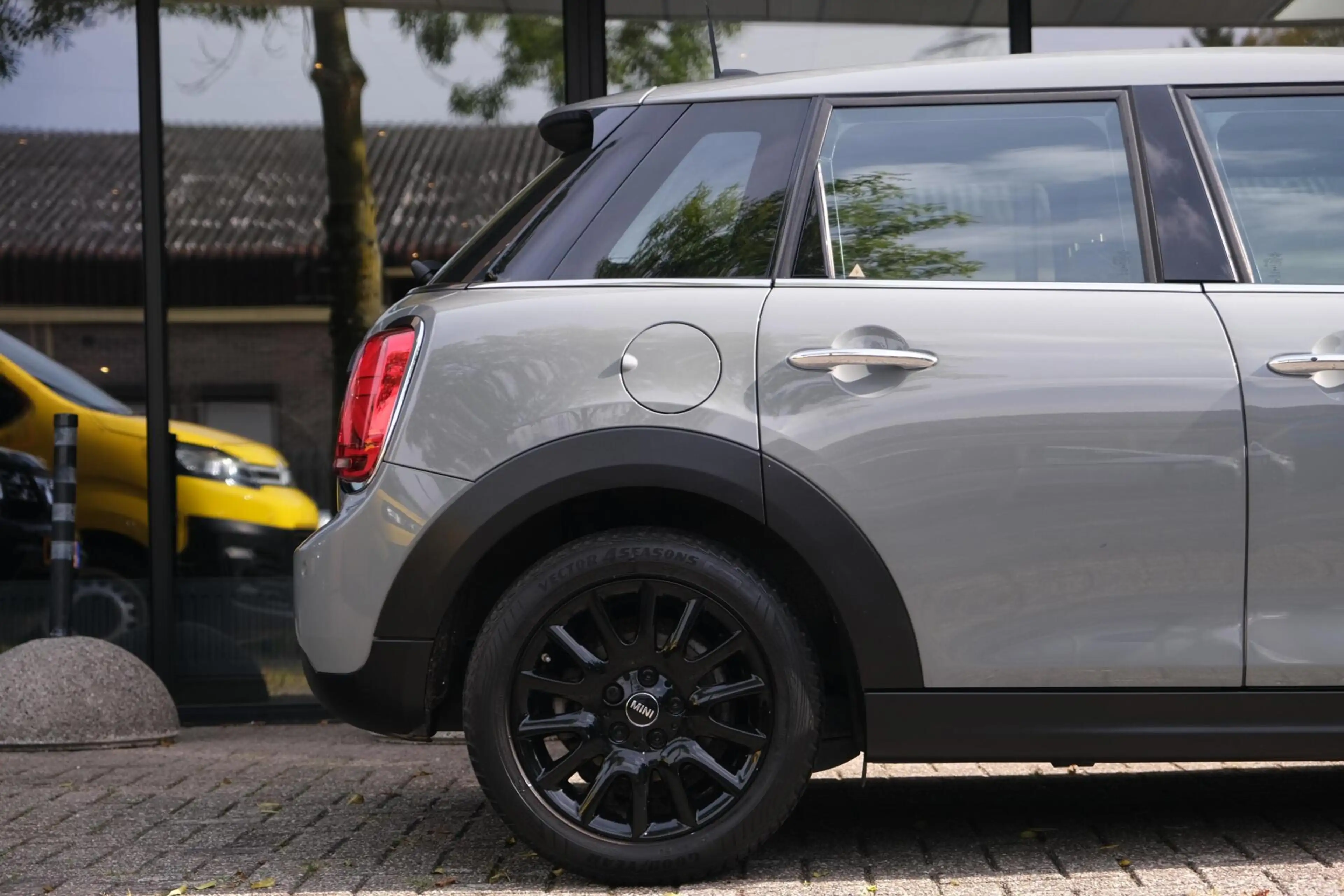 MINI One 5-Deurs 1.5 Pepper|Rijklaar|Dealeronderhouden|Appl — photo 12