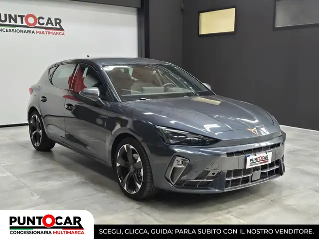 Cupra Leon view 3