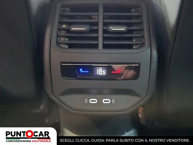 Cupra Leon view 26