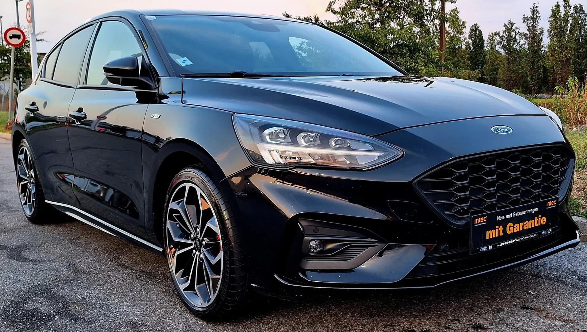 Ford Focus 1,5 EcoBoost ST-Line Nagelneues Pickerl! - 1