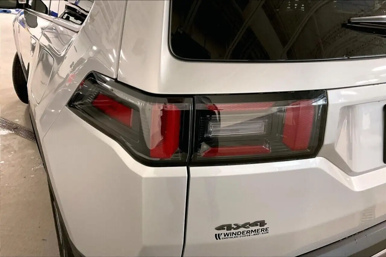 Jeep Cherokee снимка Jeep Cherokee