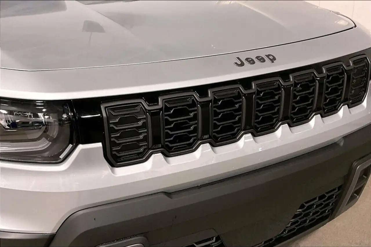 Jeep Cherokee снимка Jeep Cherokee