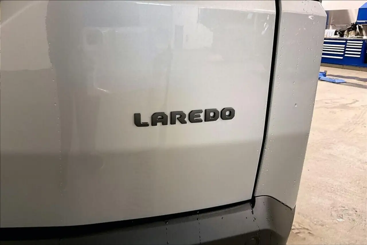Jeep Cherokee снимка Jeep Cherokee