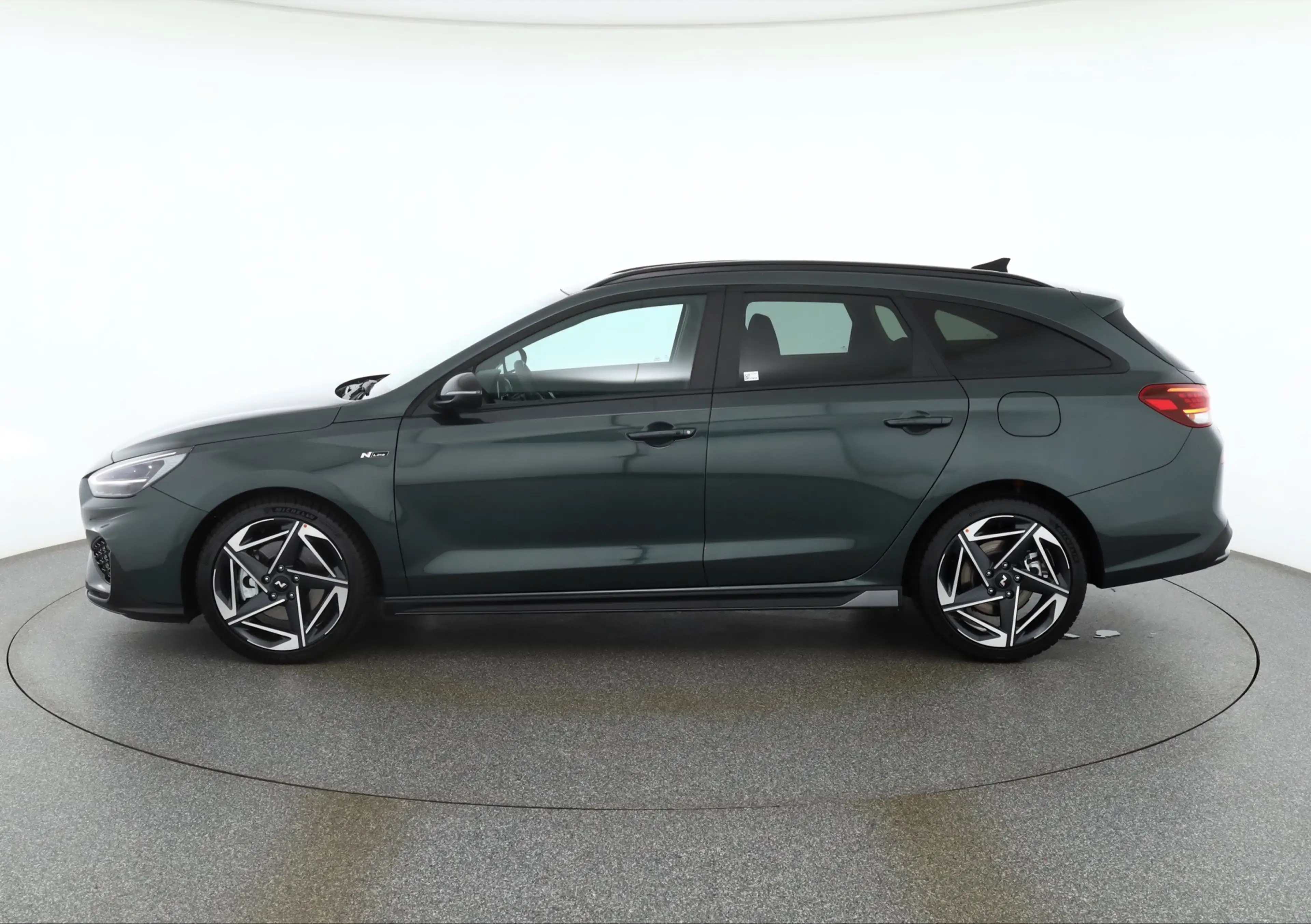 Hyundai i30 Kombi 1.6 T-GDI N-Line Aut. LED Navi Kamera — photo 2