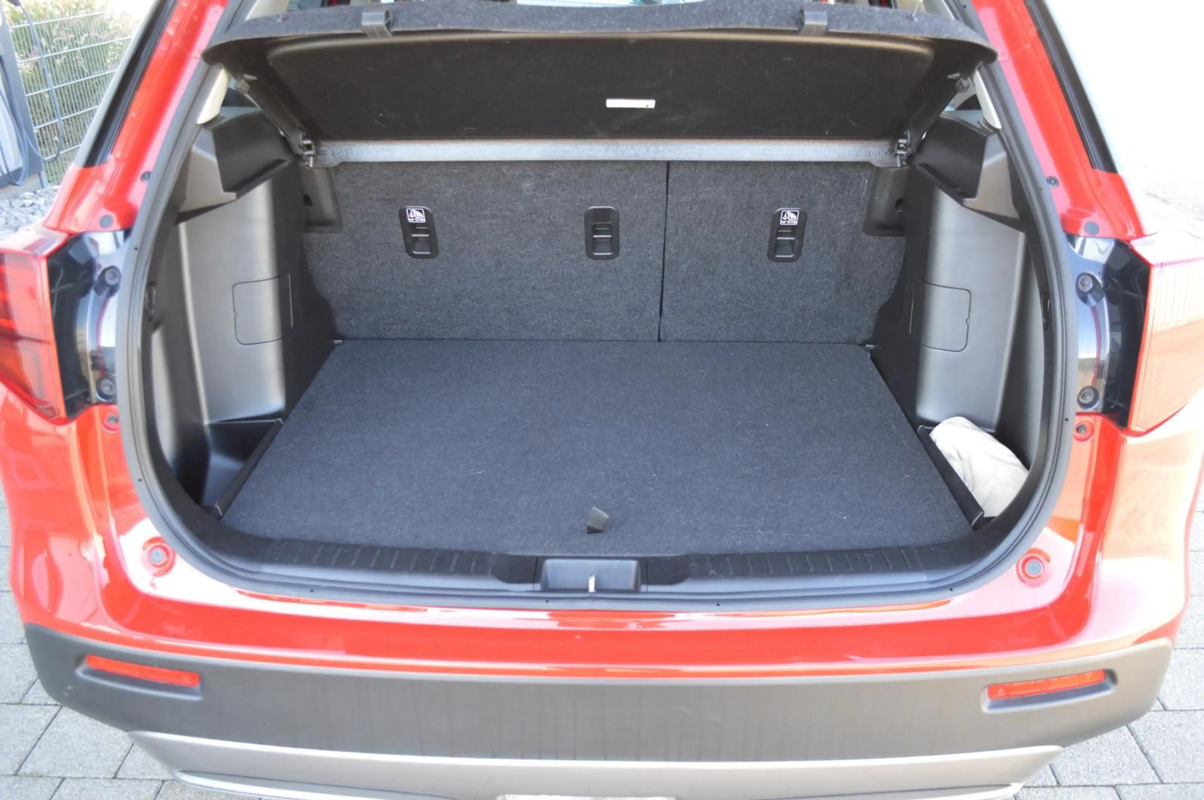 Suzuki Vitara S 4x2 Kamera*Navi*LED*AHK*Klimaaut.* — photo 10
