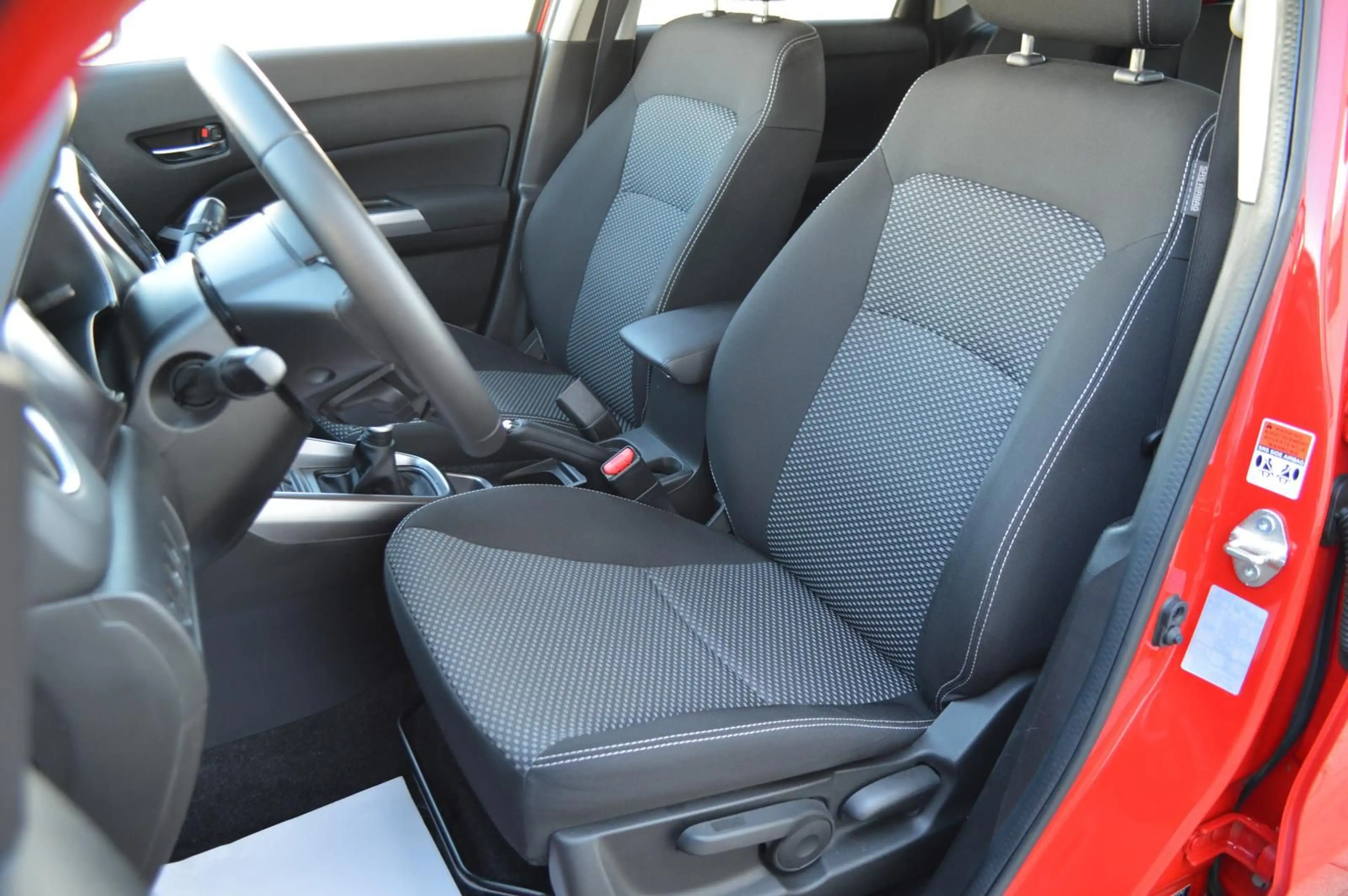 Suzuki Vitara S 4x2 Kamera*Navi*LED*AHK*Klimaaut.* — photo 13
