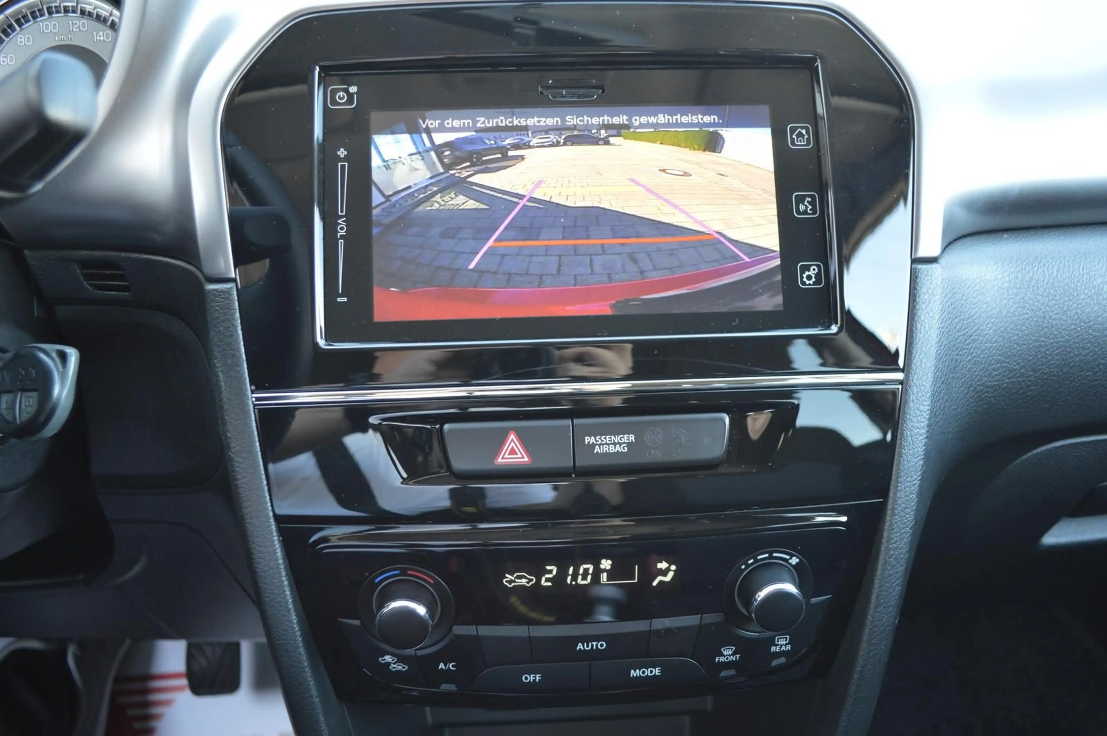 Suzuki Vitara S 4x2 Kamera*Navi*LED*AHK*Klimaaut.* — photo 14