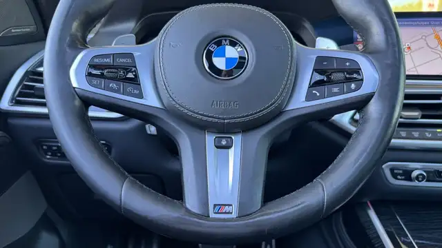 BMW X7 view 28