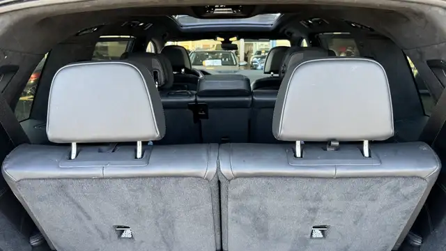 BMW X7 view 15