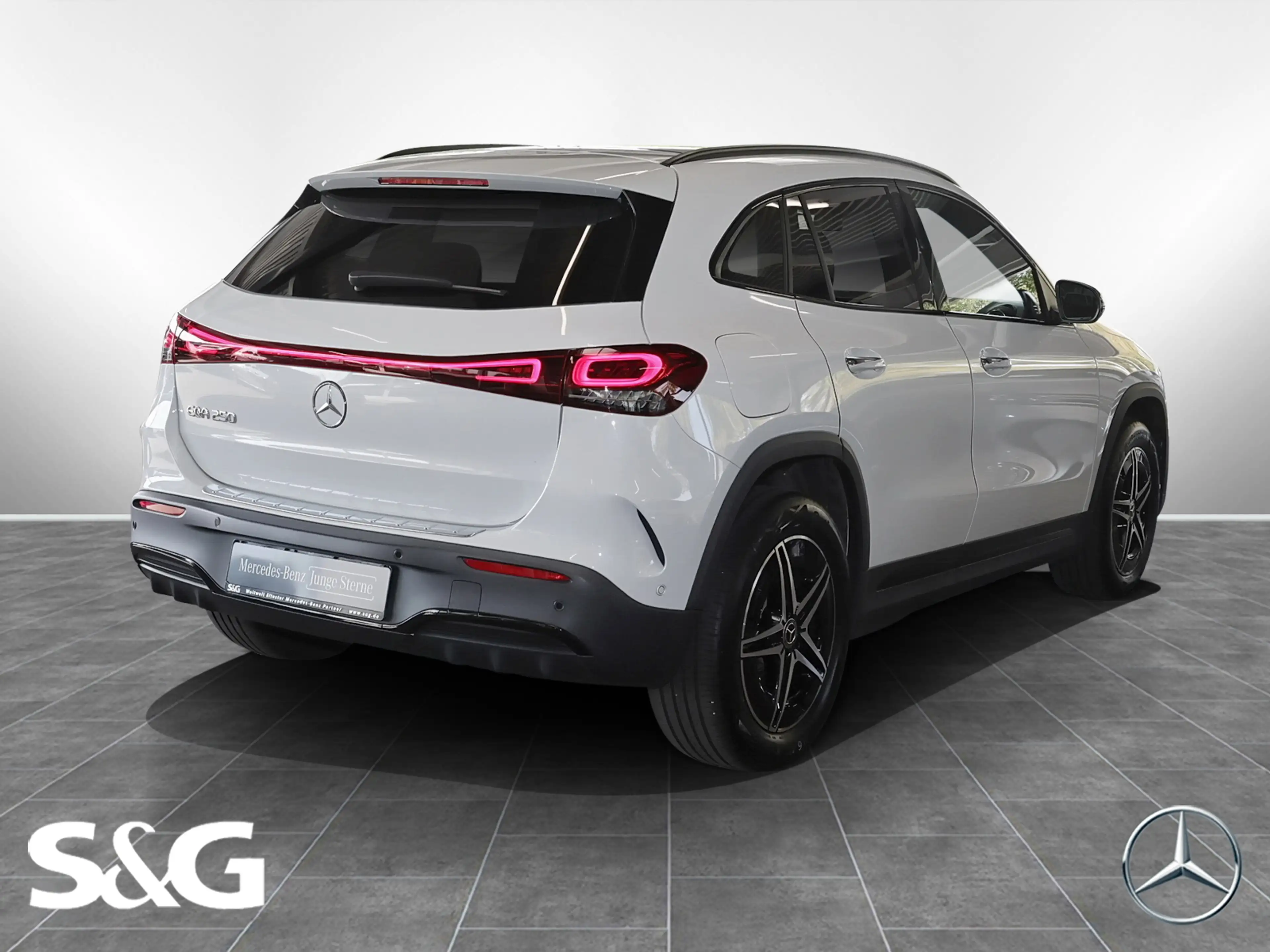 Mercedes-Benz EQA 250 AMG Panoschieb+360°+LED+Sitzh.+Night — photo 3
