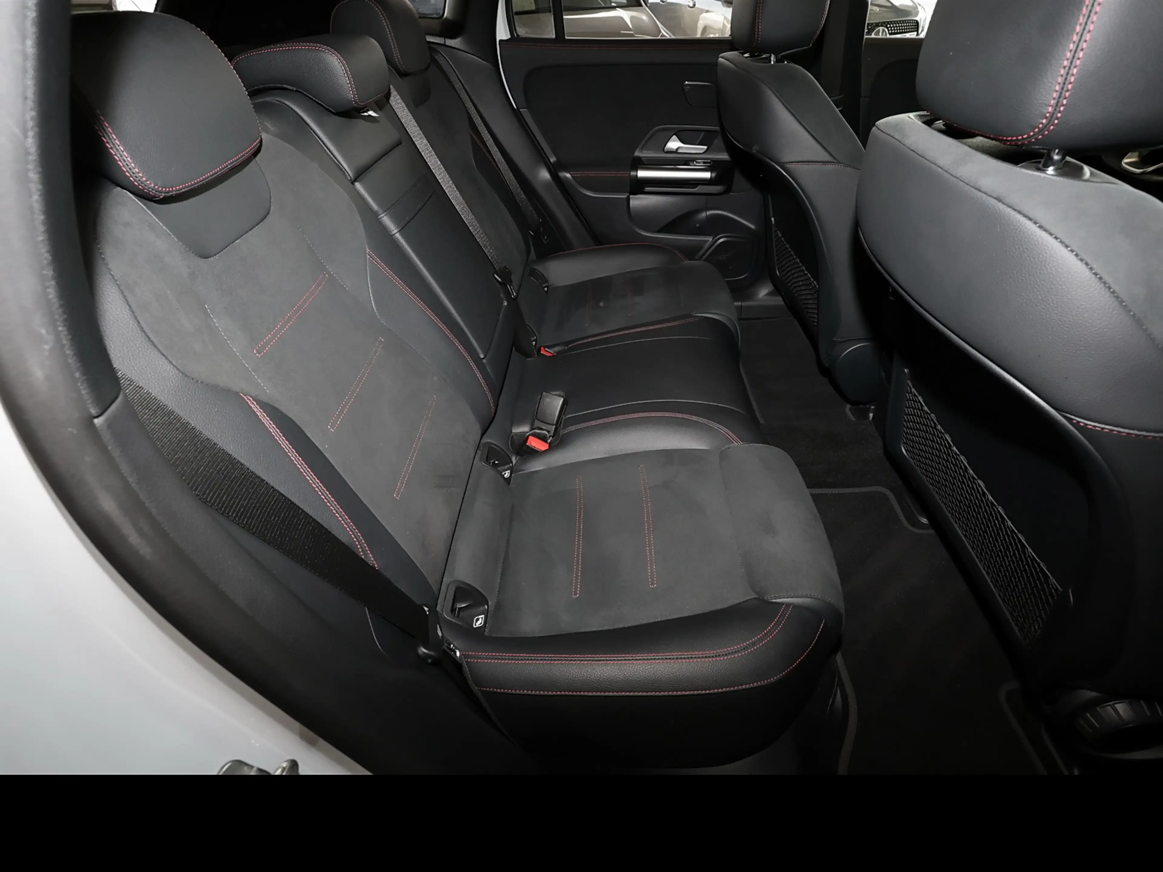 Mercedes-Benz EQA 250 AMG Panoschieb+360°+LED+Sitzh.+Night — photo 7