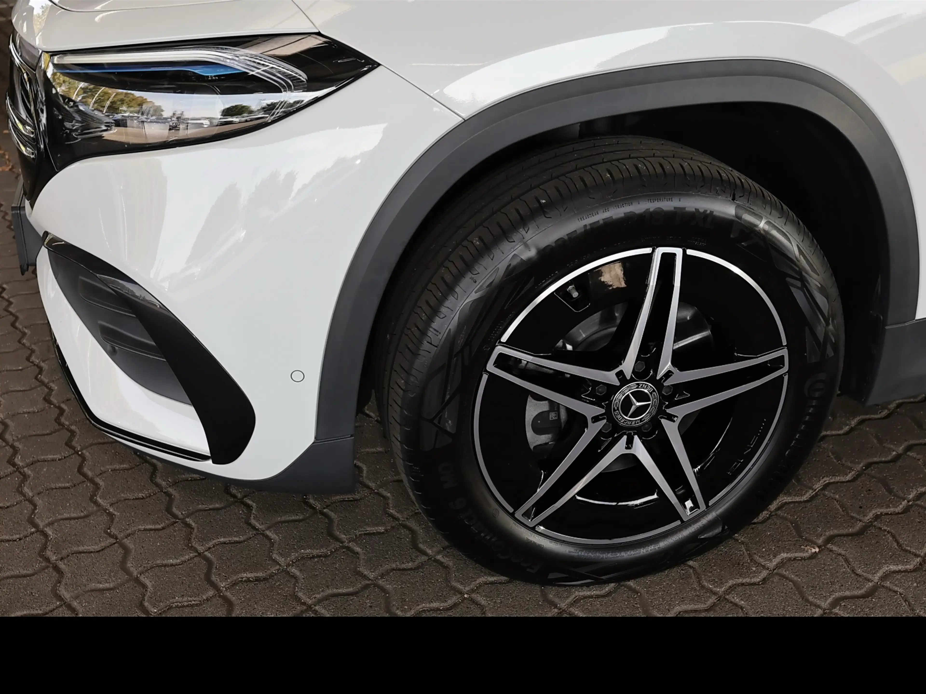 Mercedes-Benz EQA 250 AMG Panoschieb+360°+LED+Sitzh.+Night — photo 4