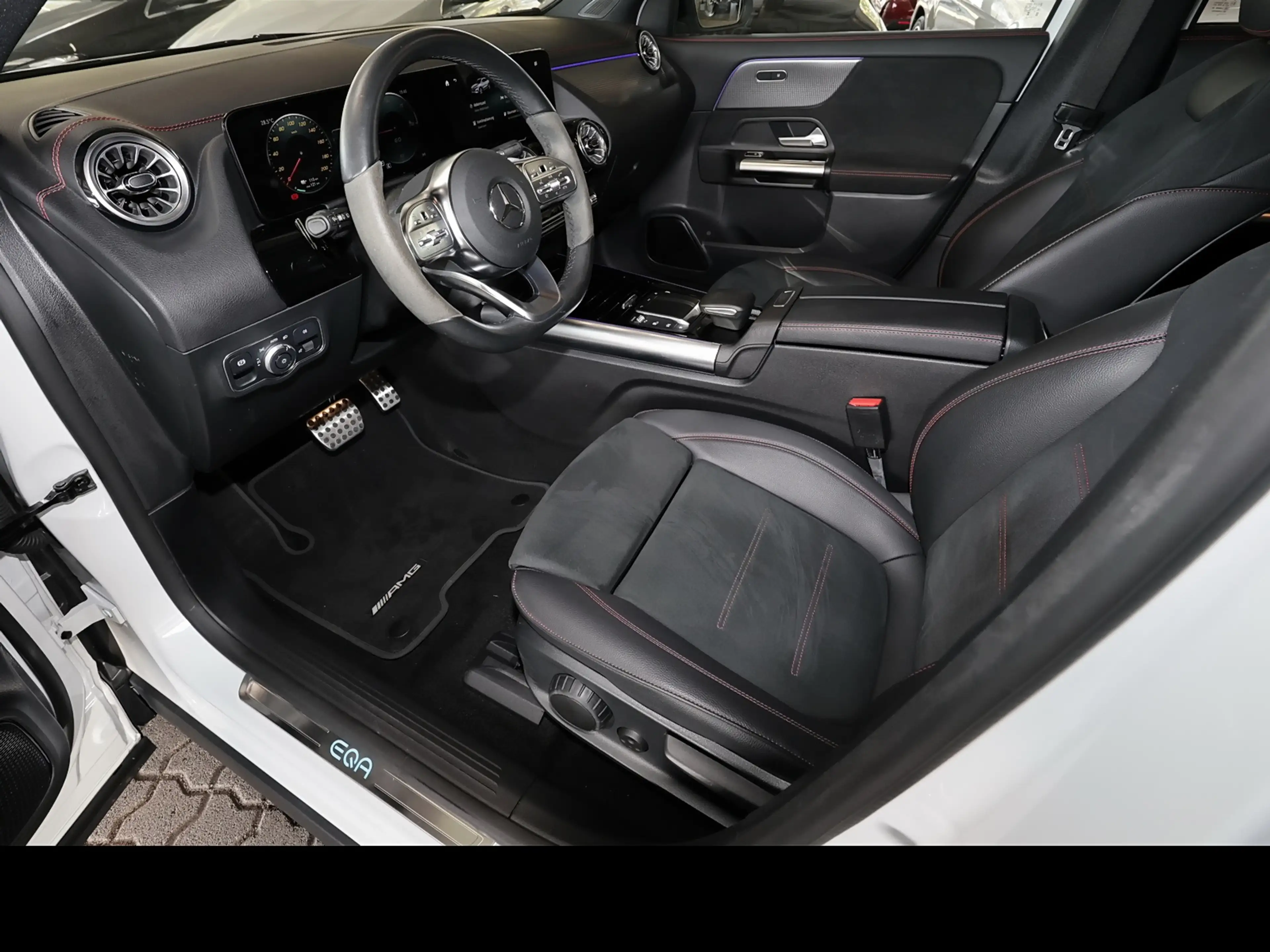 Mercedes-Benz EQA 250 AMG Panoschieb+360°+LED+Sitzh.+Night — photo 10