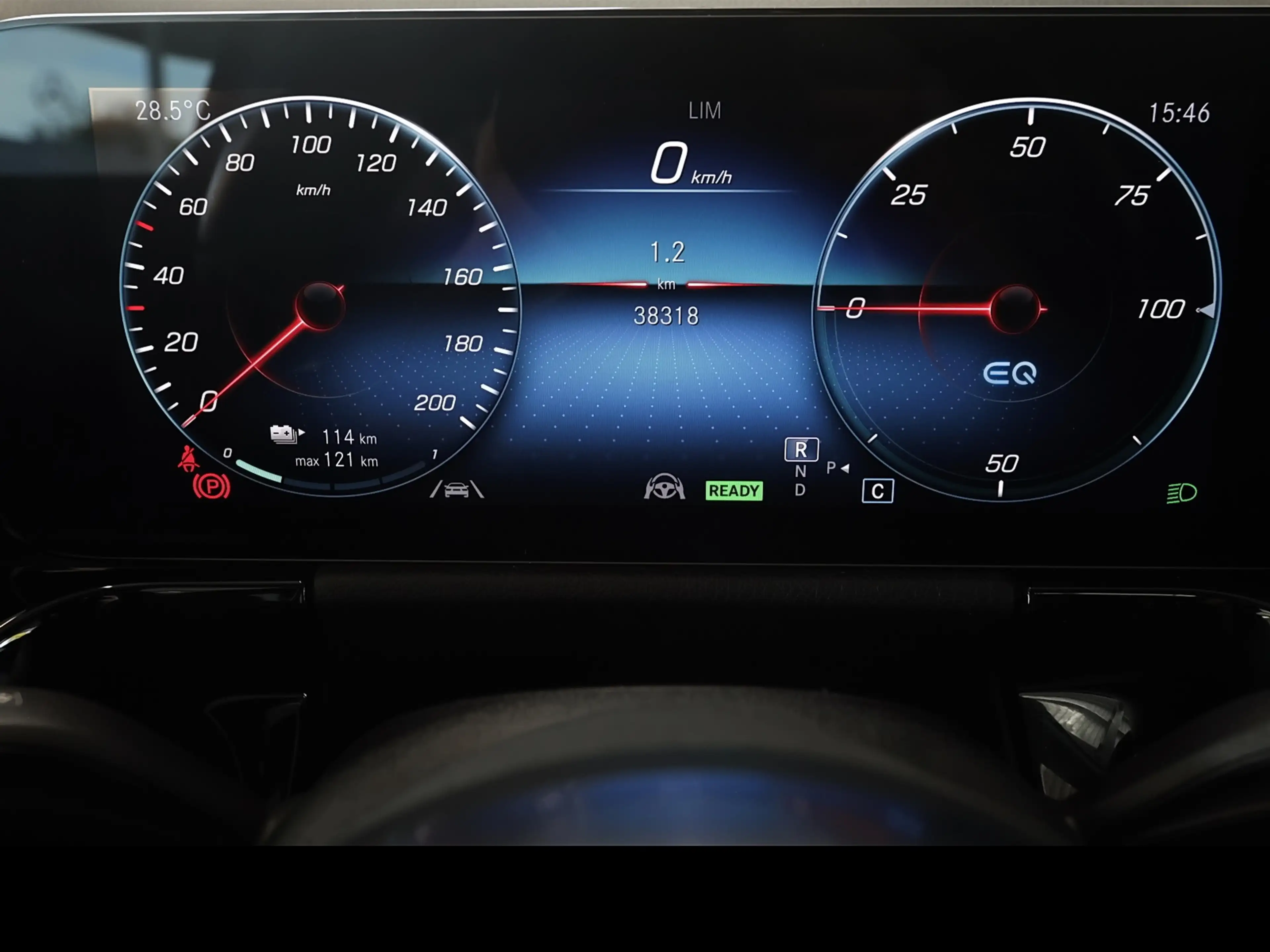 Mercedes-Benz EQA 250 AMG Panoschieb+360°+LED+Sitzh.+Night — photo 15