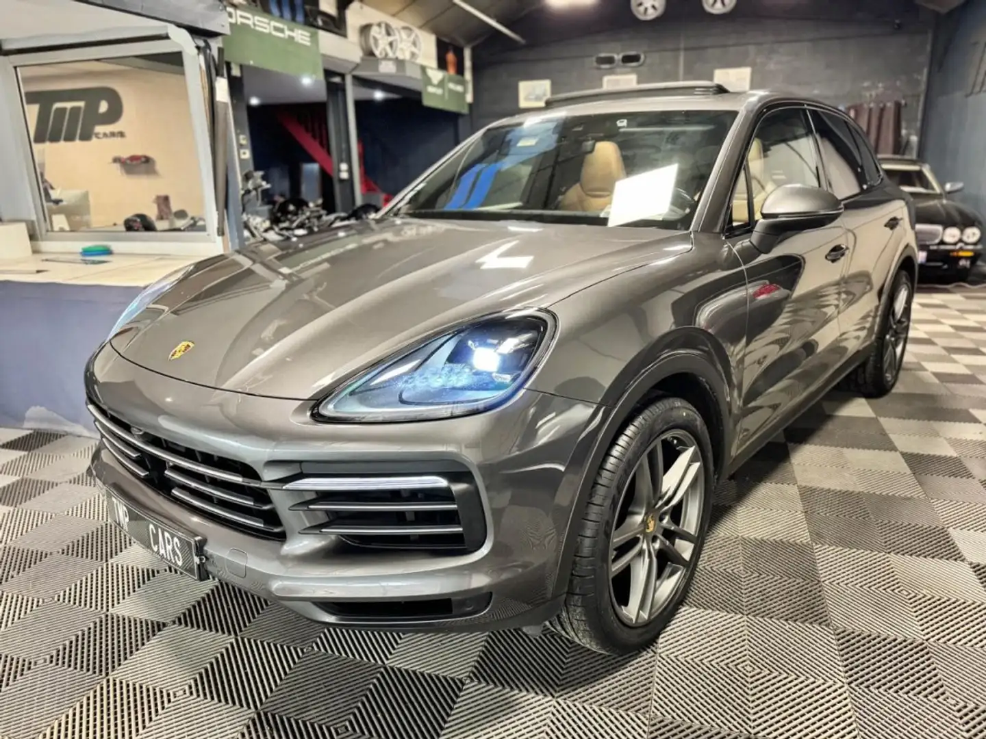 Porsche Cayenne 3.0 AWD 340cv Gris - 2