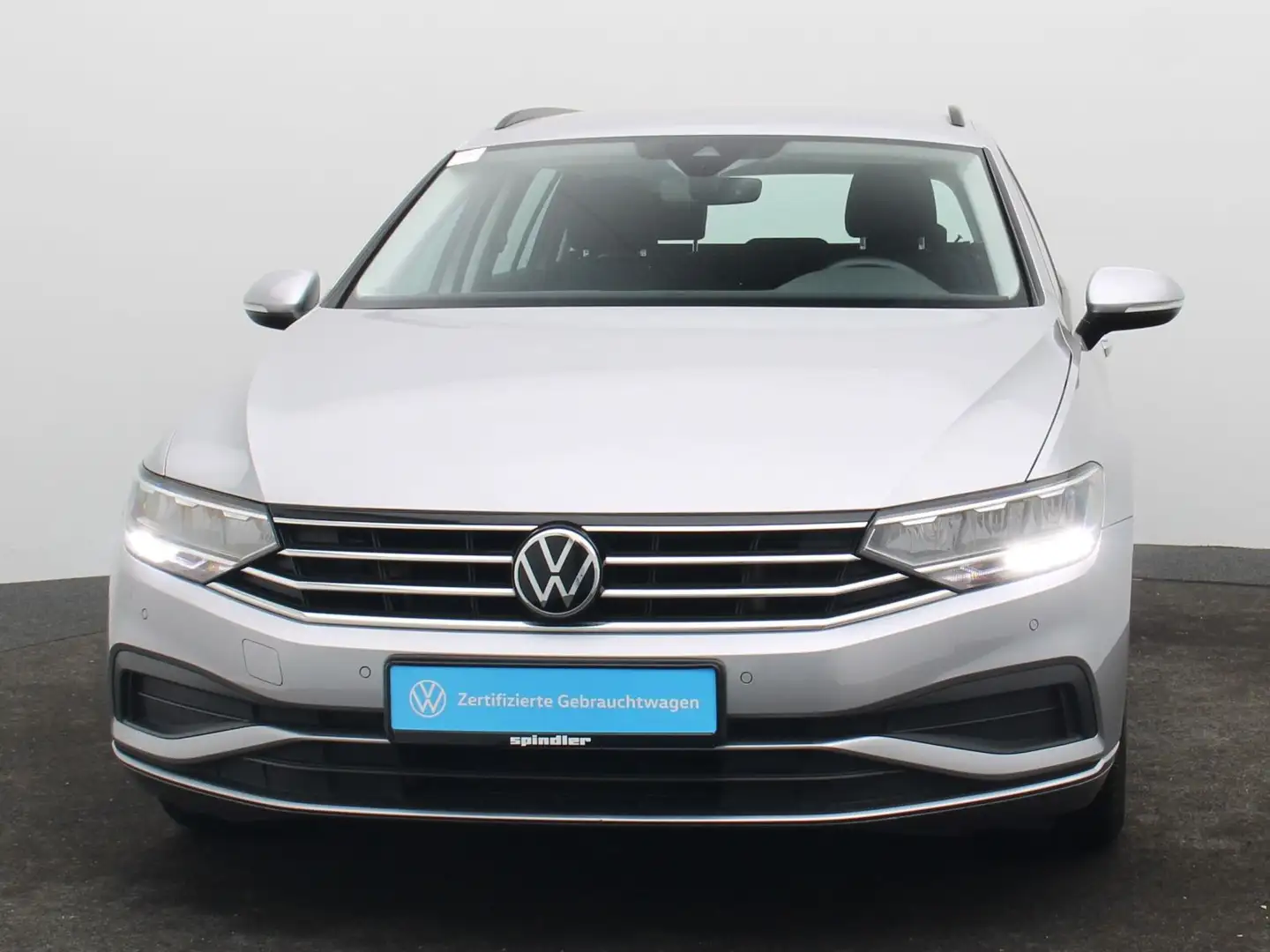 Volkswagen Passat Variant 1.5 TSI DSG / LED, RFK, SHZ Silber - 2