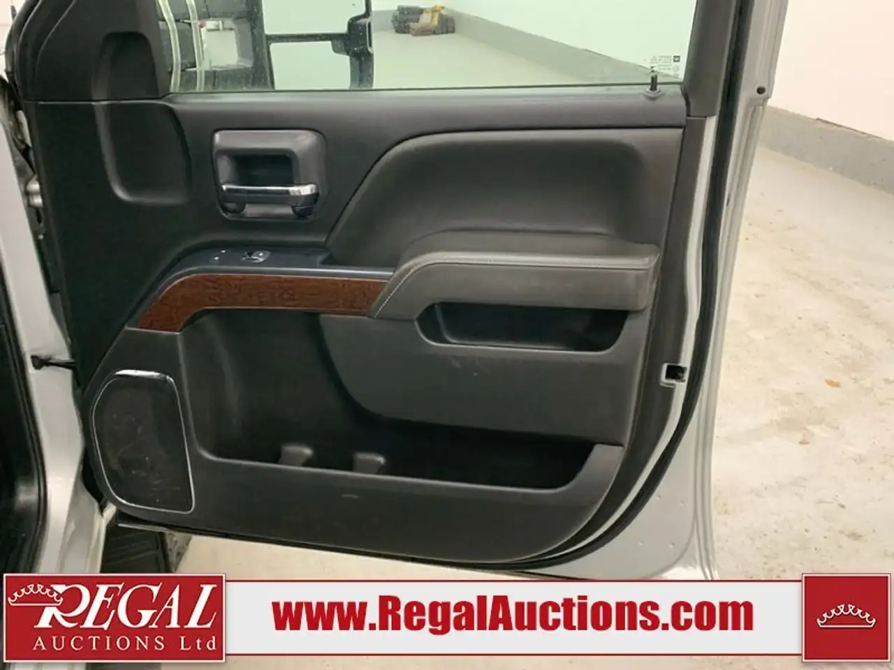 GMC Sierra 2500HD снимка GMC Sierra 2500HD