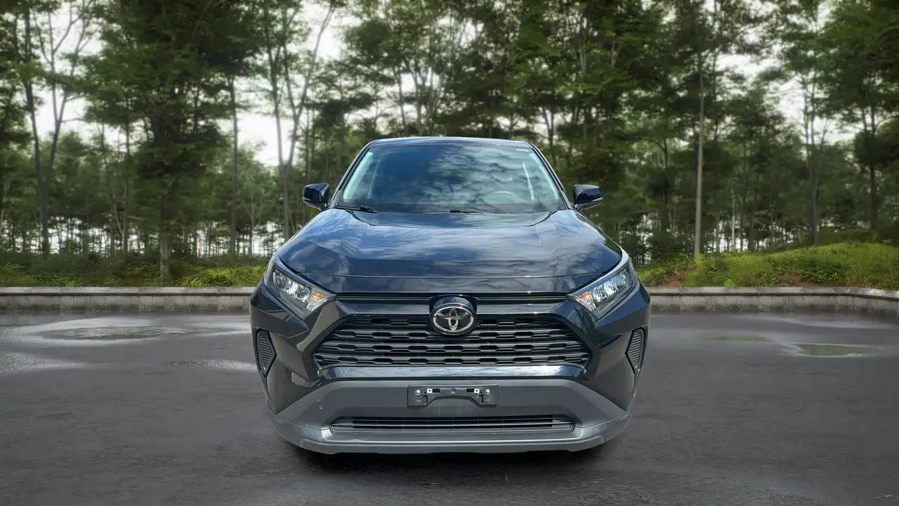 Toyota RAV 4 снимка Toyota RAV 4