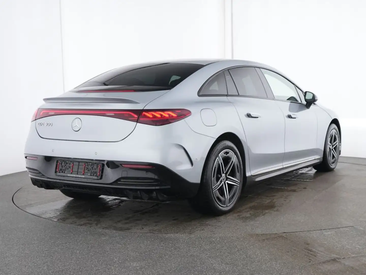 Mercedes-Benz EQE 300 AMG/Night/Digital/Distronic/Memory/AHK/ Silber - 2