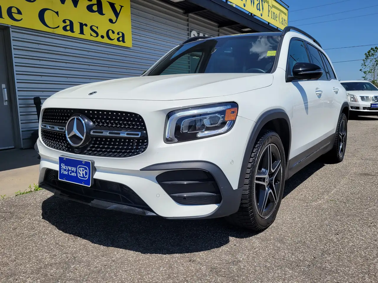 Mercedes-Benz GLB снимка Mercedes-Benz GLB
