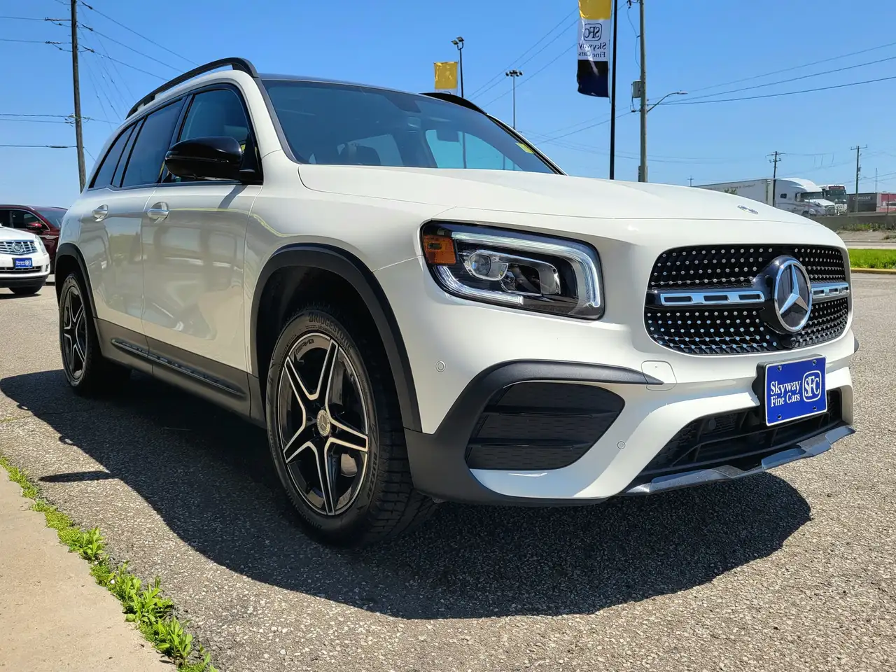 Mercedes-Benz GLB снимка Mercedes-Benz GLB
