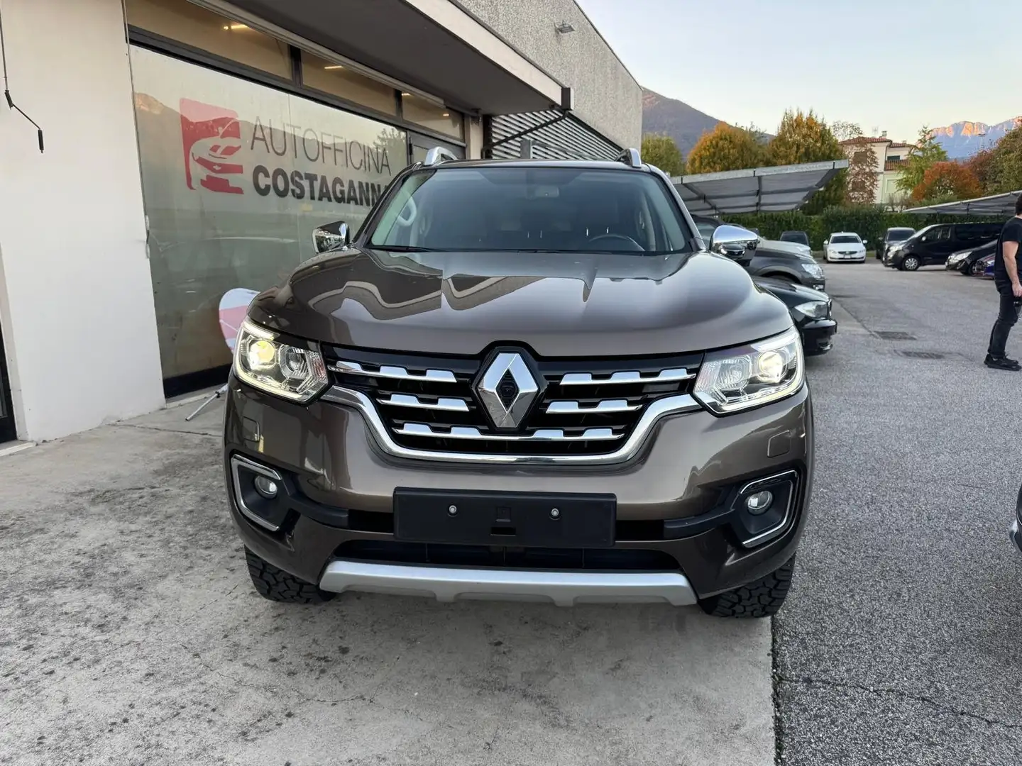 Renault Alaskan Alaskan DC 2.3 dci t Intens 4wd s Marrone - 2