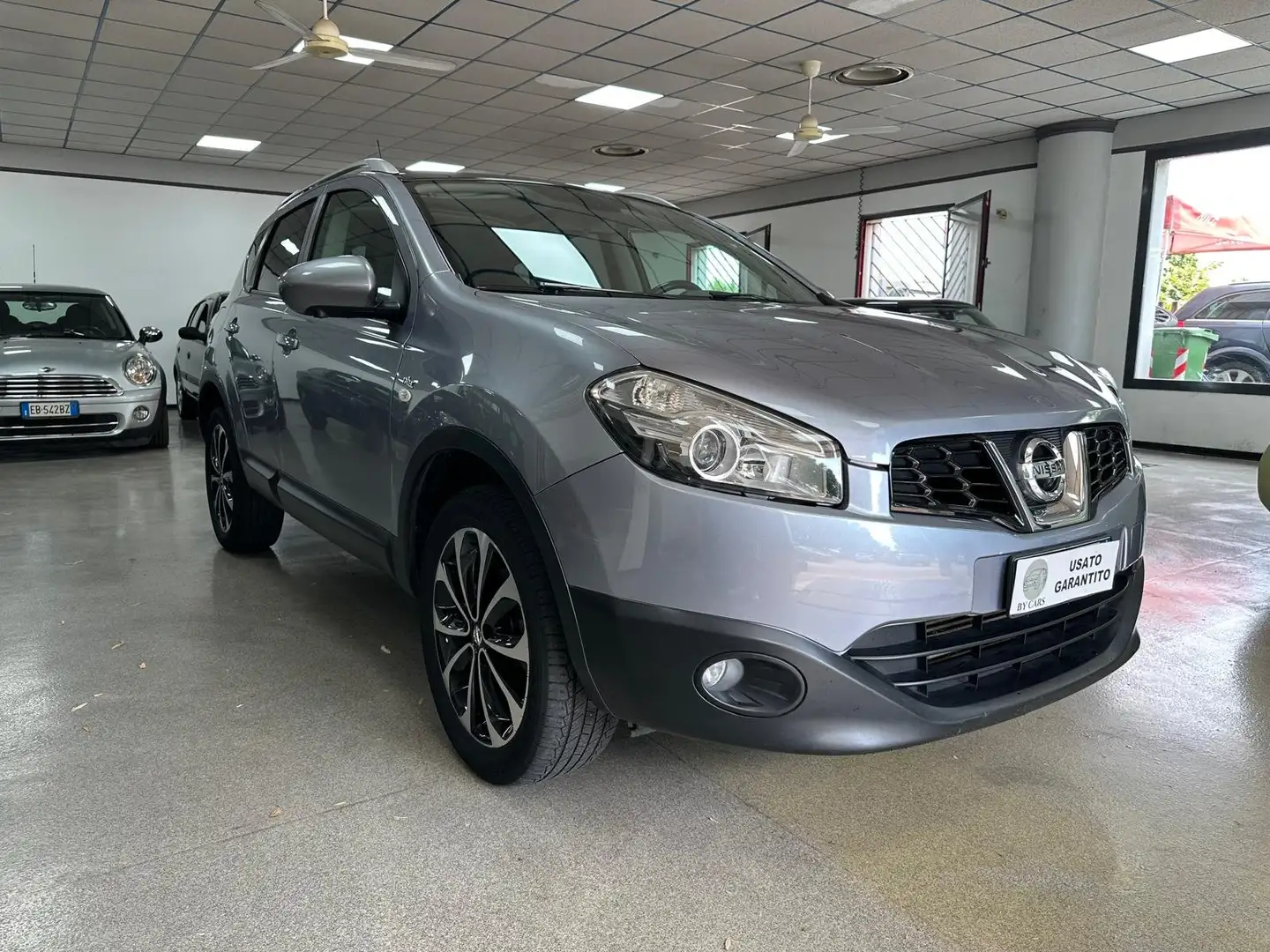 Nissan Qashqai Qashqai I 2007 1.5 dci Tekna Dpf FL Grijs - 1