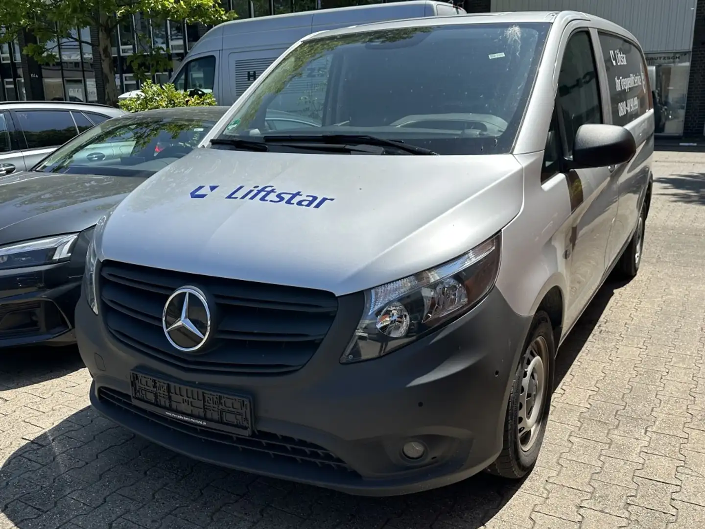 Mercedes-Benz Vito 114 CDI Kompakt HA Aut. BASE   RFK   KLIMA Argent - 1