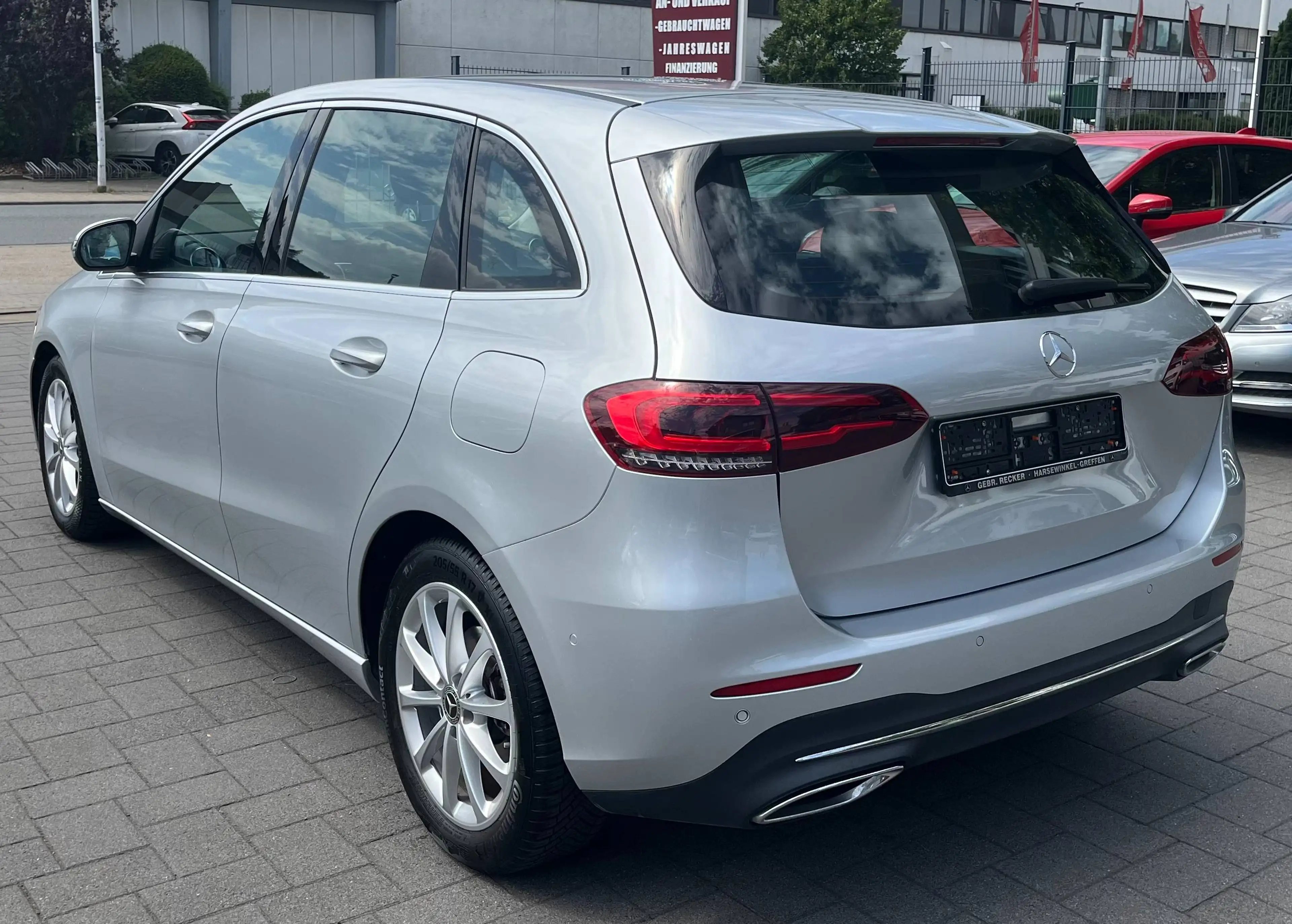 Mercedes-Benz B 180 Automatik / TÜV AU NEU*PDC*CARPLAY*NAVI*KAMERA* — photo 5