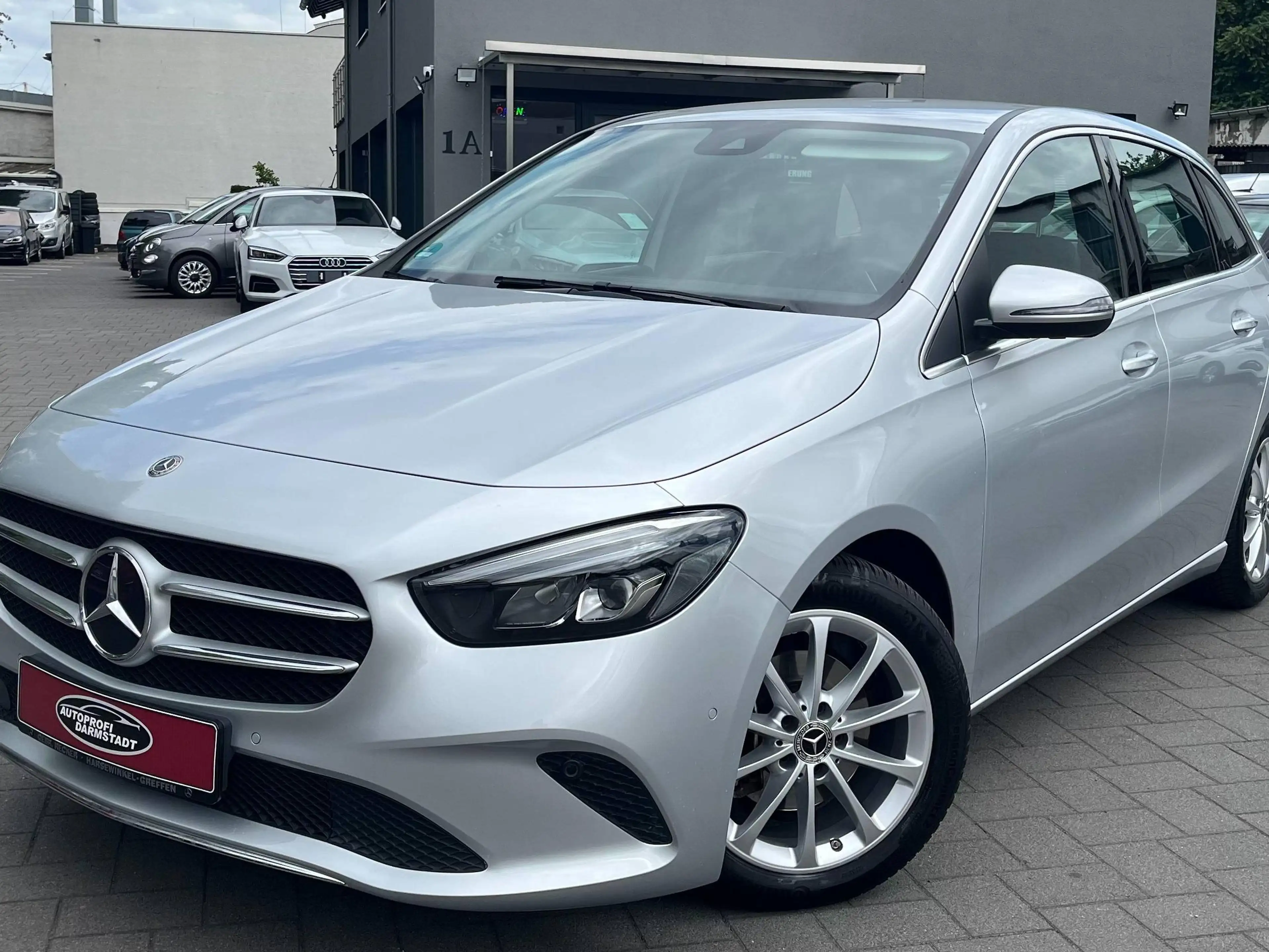 Mercedes-Benz B 180 Automatik / TÜV AU NEU*PDC*CARPLAY*NAVI*KAMERA* — photo 3