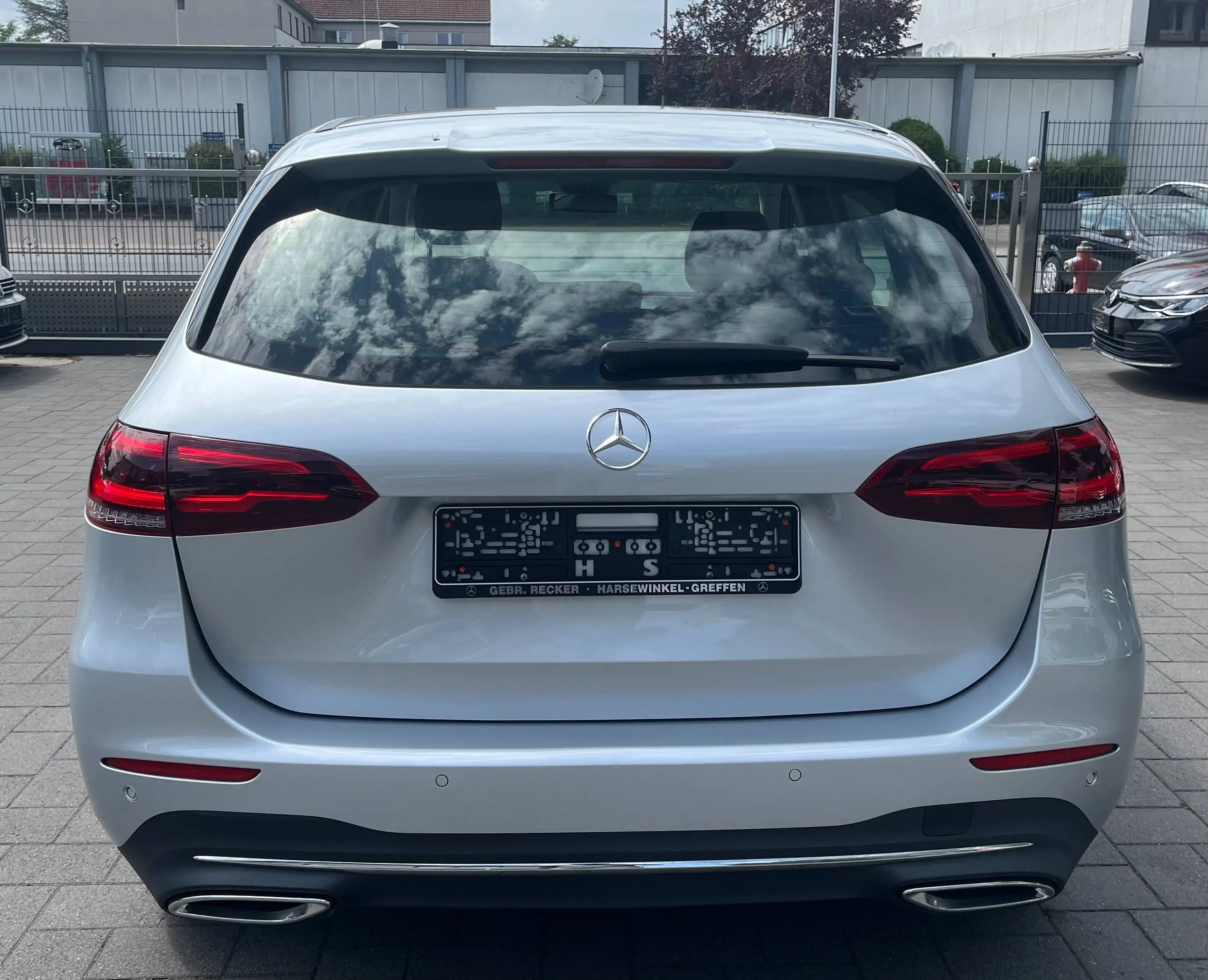 Mercedes-Benz B 180 Automatik / TÜV AU NEU*PDC*CARPLAY*NAVI*KAMERA* — photo 6