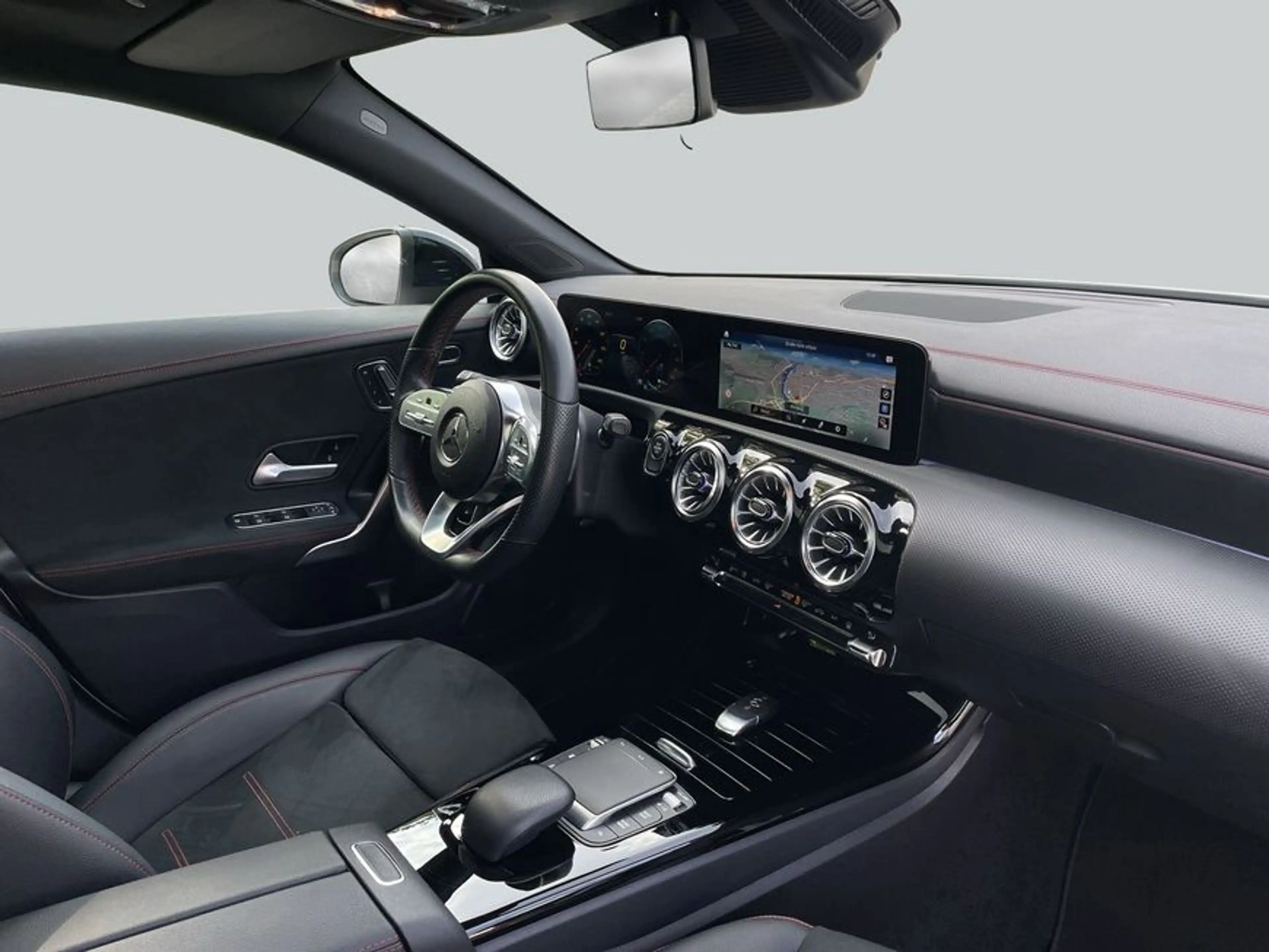 Mercedes-Benz CLA 250 CLA — photo 15