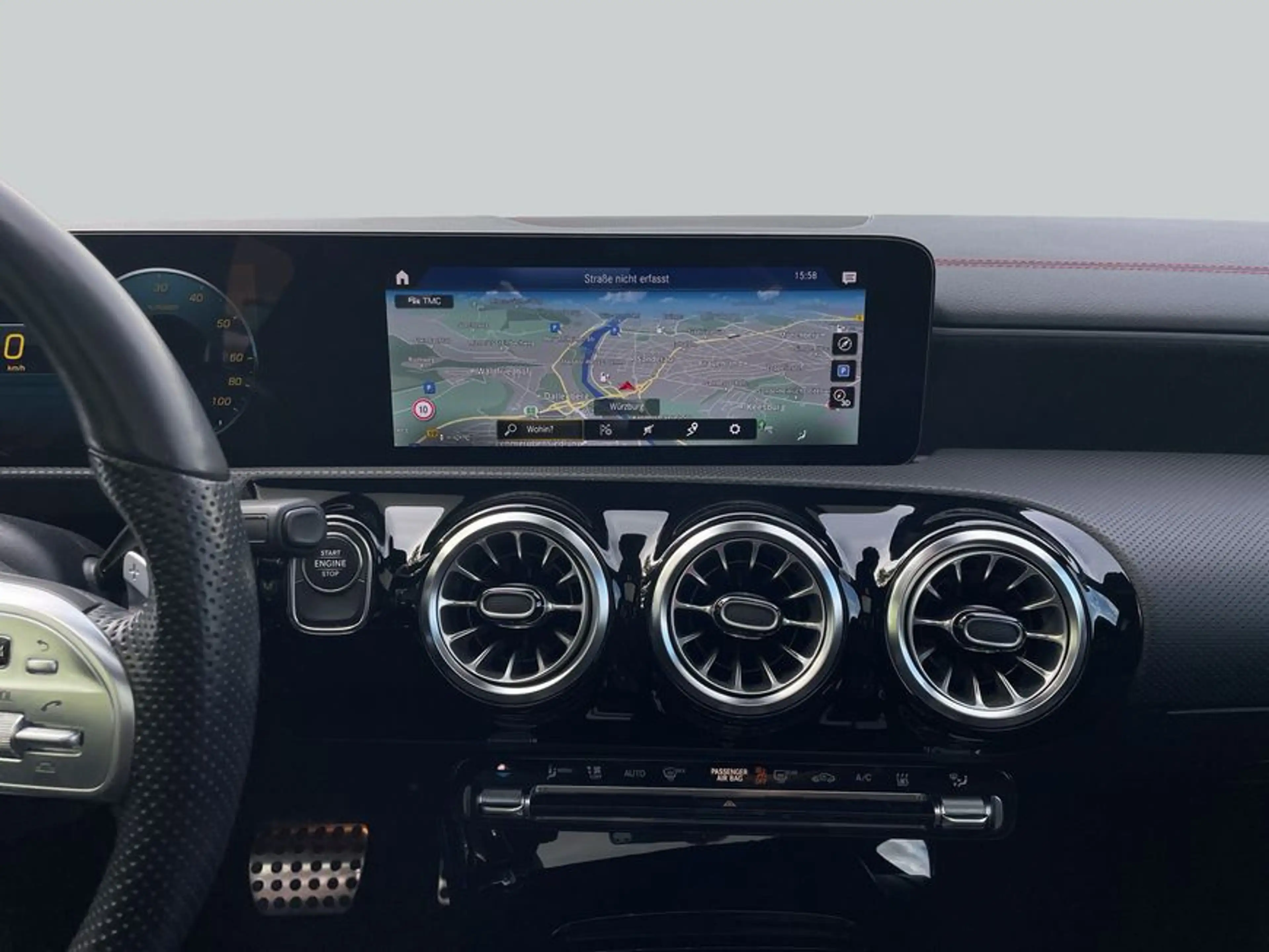 Mercedes-Benz CLA 250 CLA — photo 14