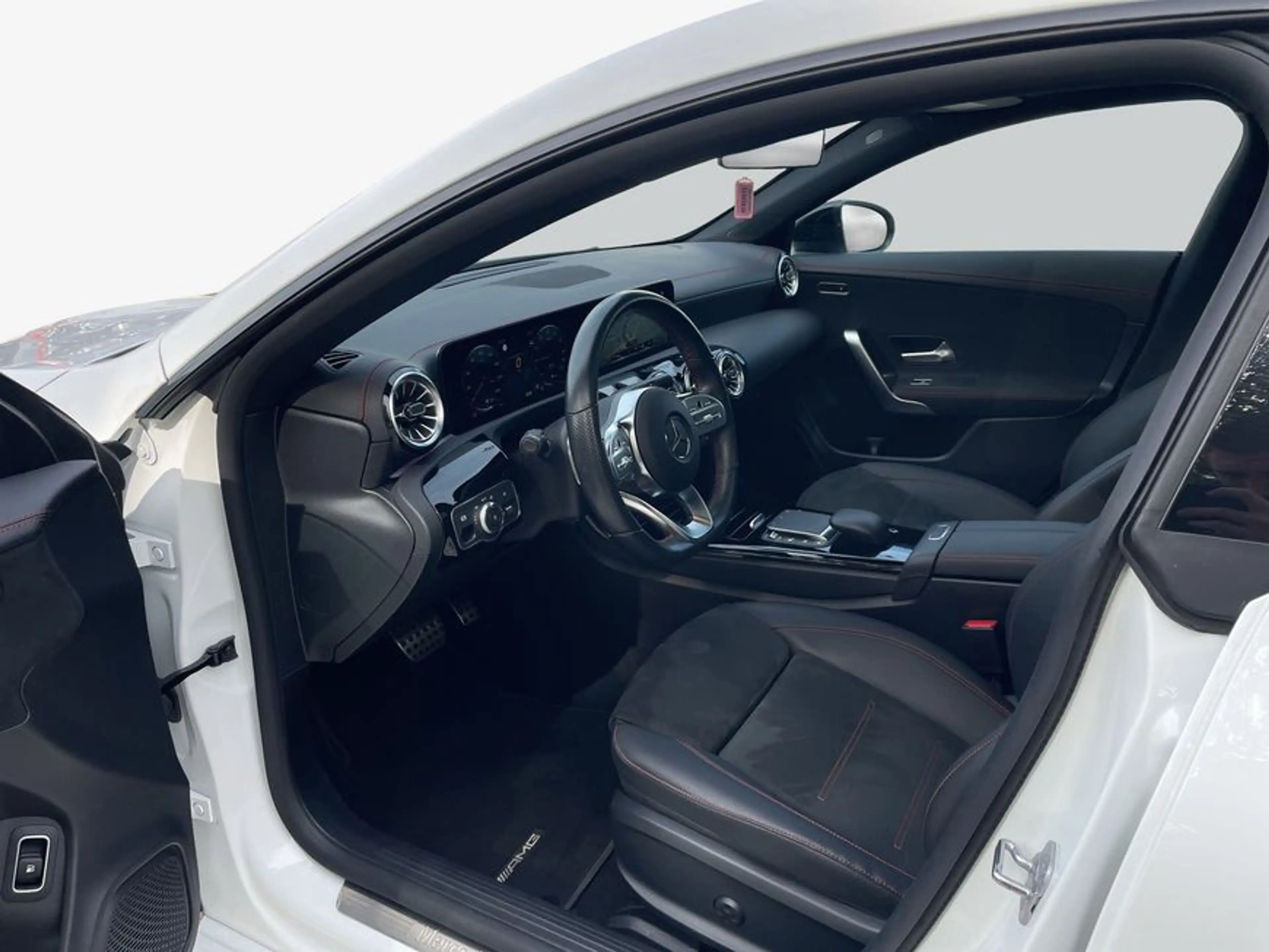 Mercedes-Benz CLA 250 CLA — photo 9