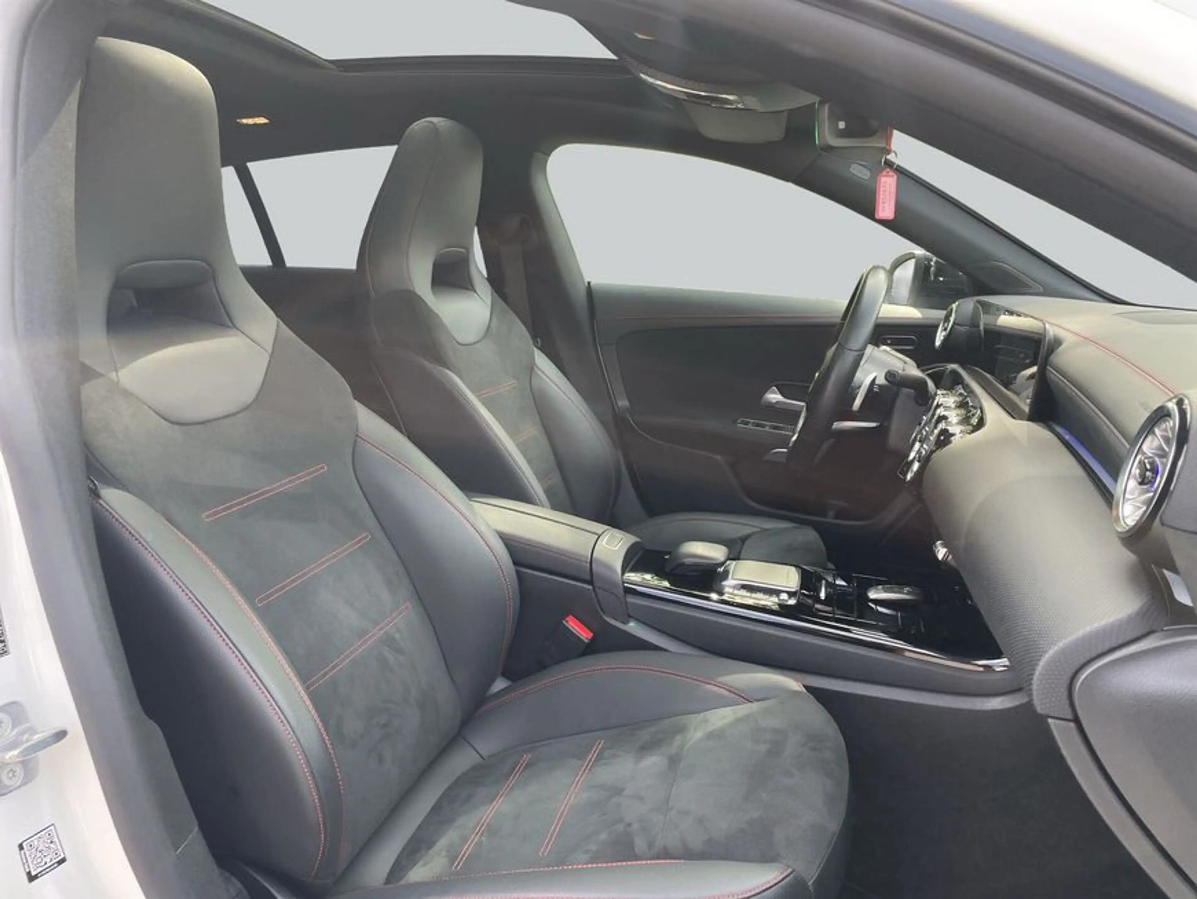 Mercedes-Benz CLA 250 CLA — photo 12