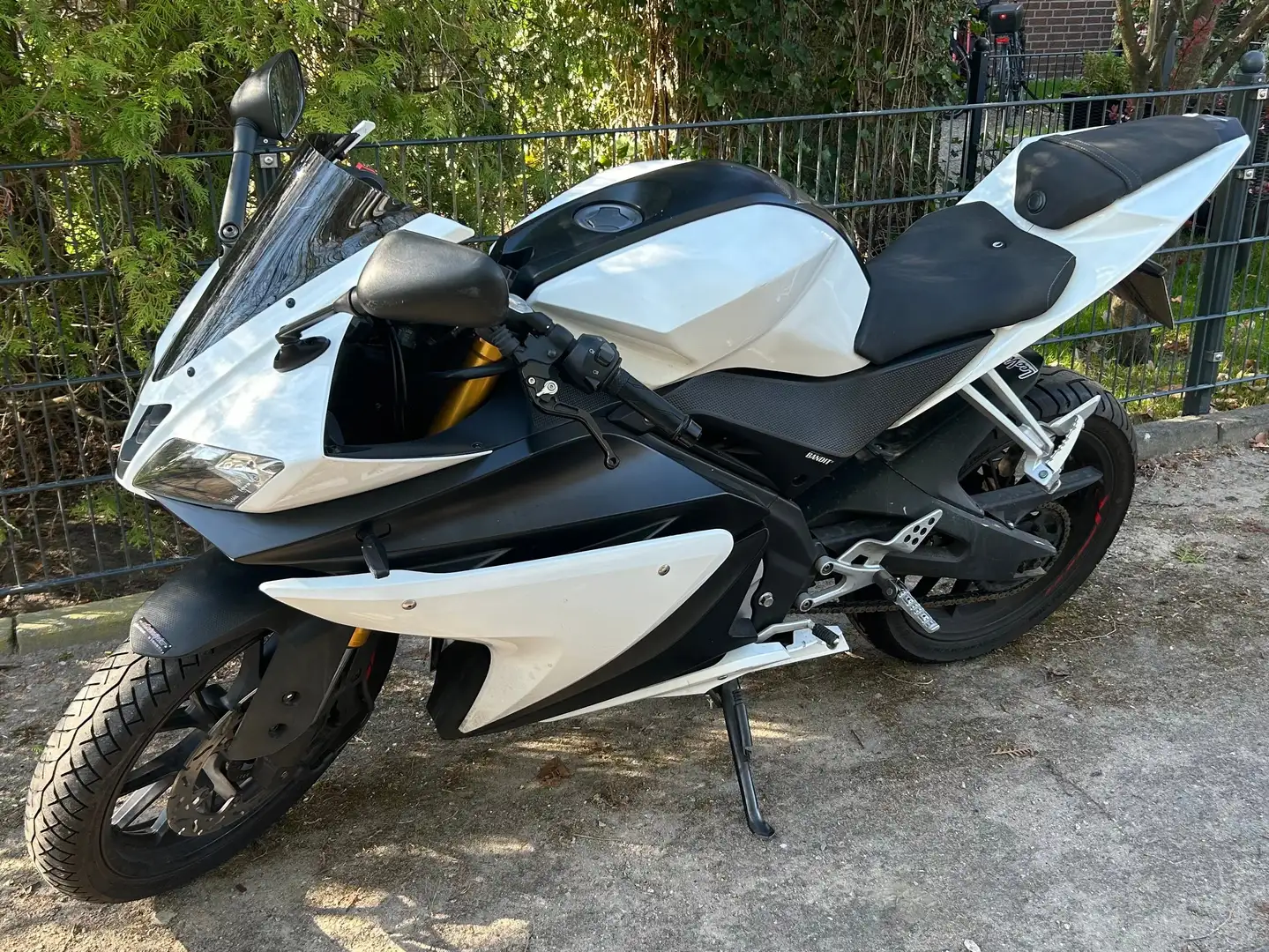 Yamaha YZF-R125 Weiß - 1