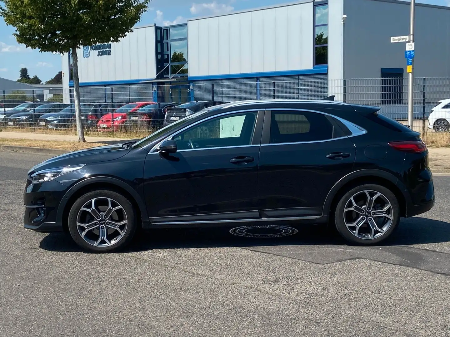 Kia XCeed Xdition*1.Hand*Autom.*Navi*RFK*JBL*CarPlay Schwarz - 2