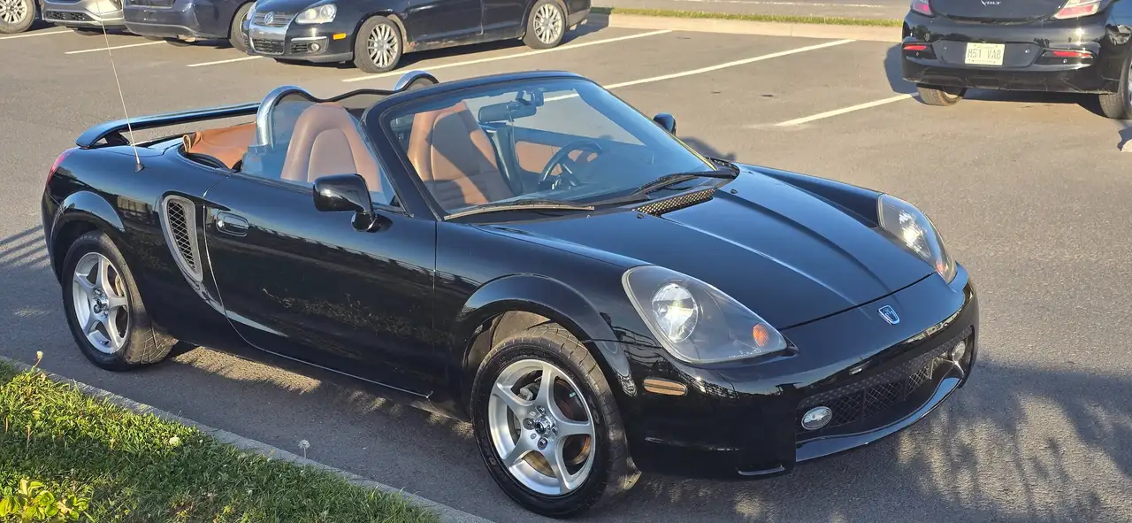 2002 Toyota MR 2