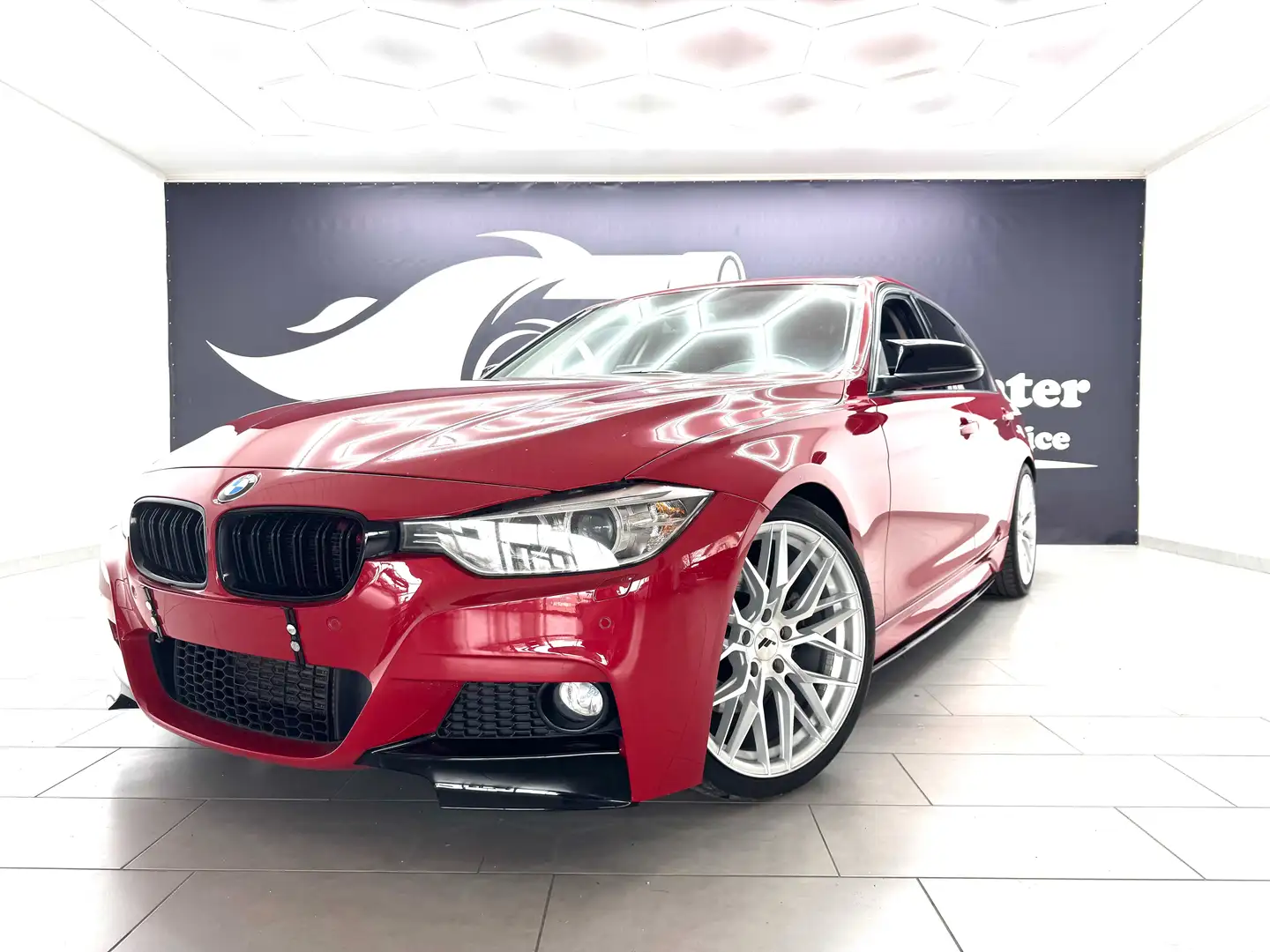 BMW 330 330d xDrive Aut. Piros - 2