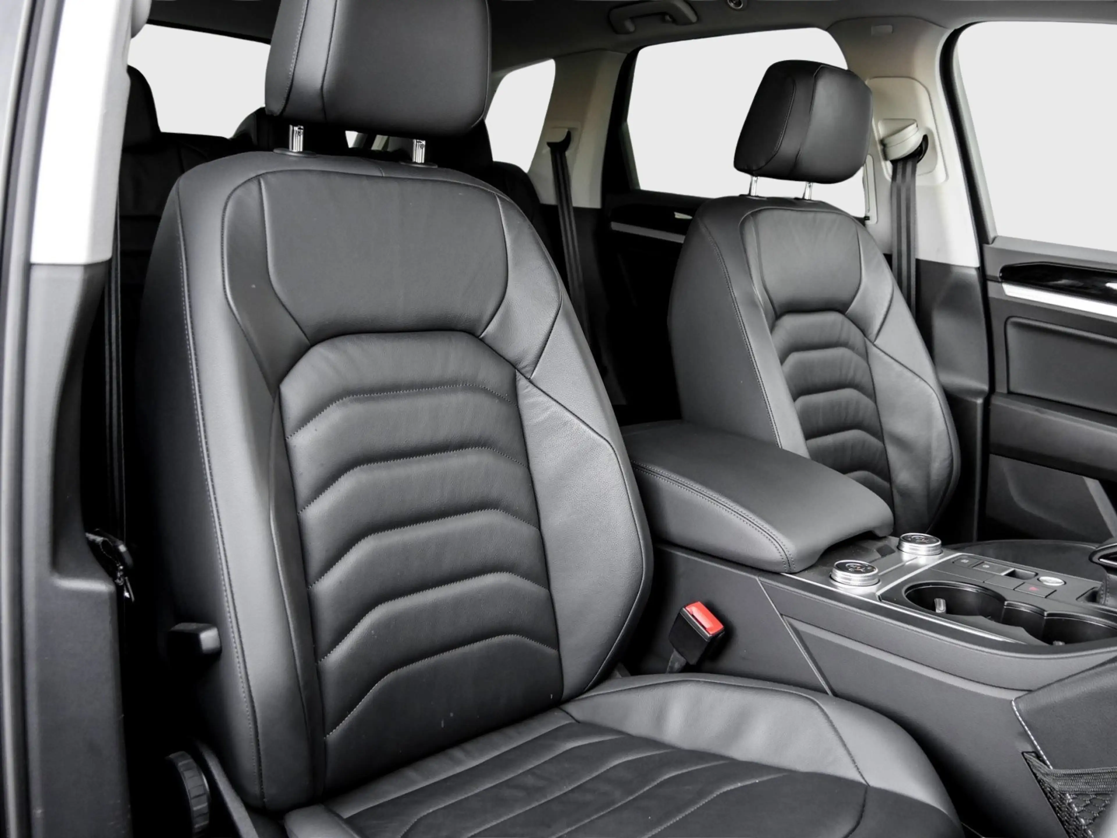 Volkswagen Touareg V6 TDI AHK Leder Luftf. Kamera Fahrass+ — photo 6