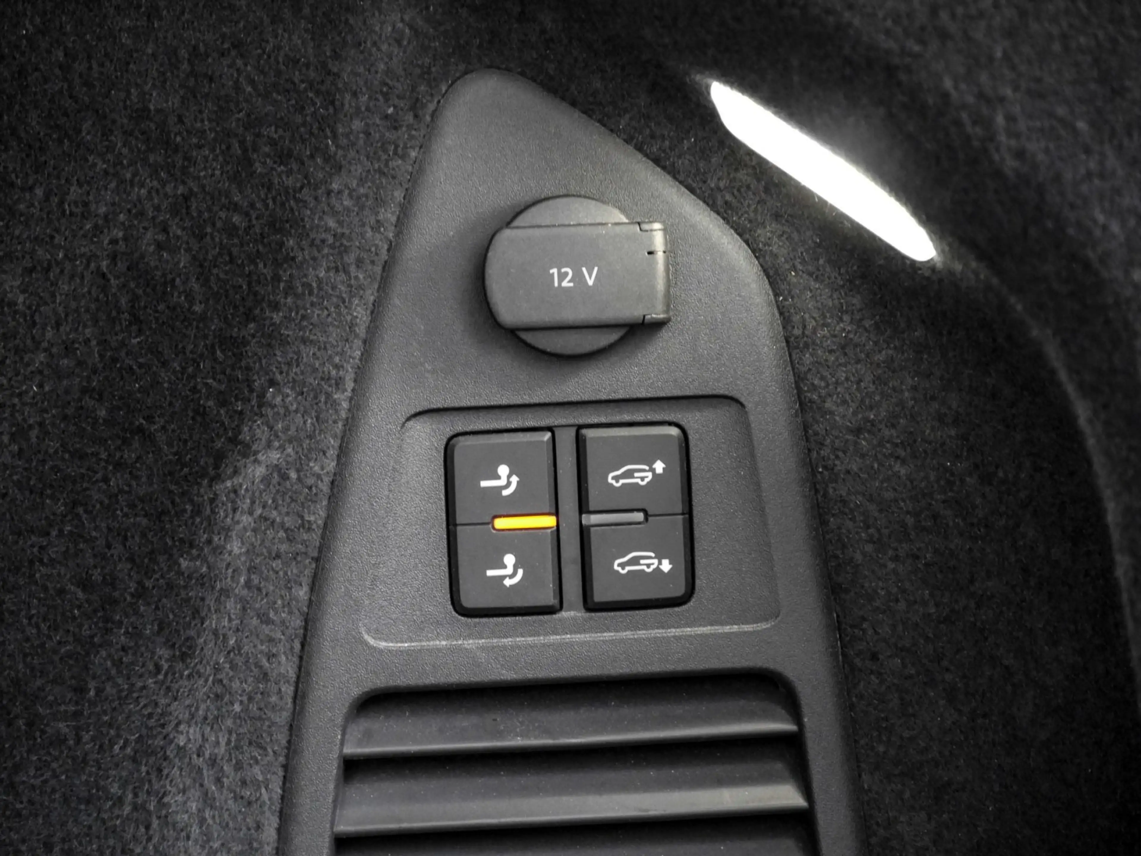 Volkswagen Touareg V6 TDI AHK Leder Luftf. Kamera Fahrass+ — photo 12