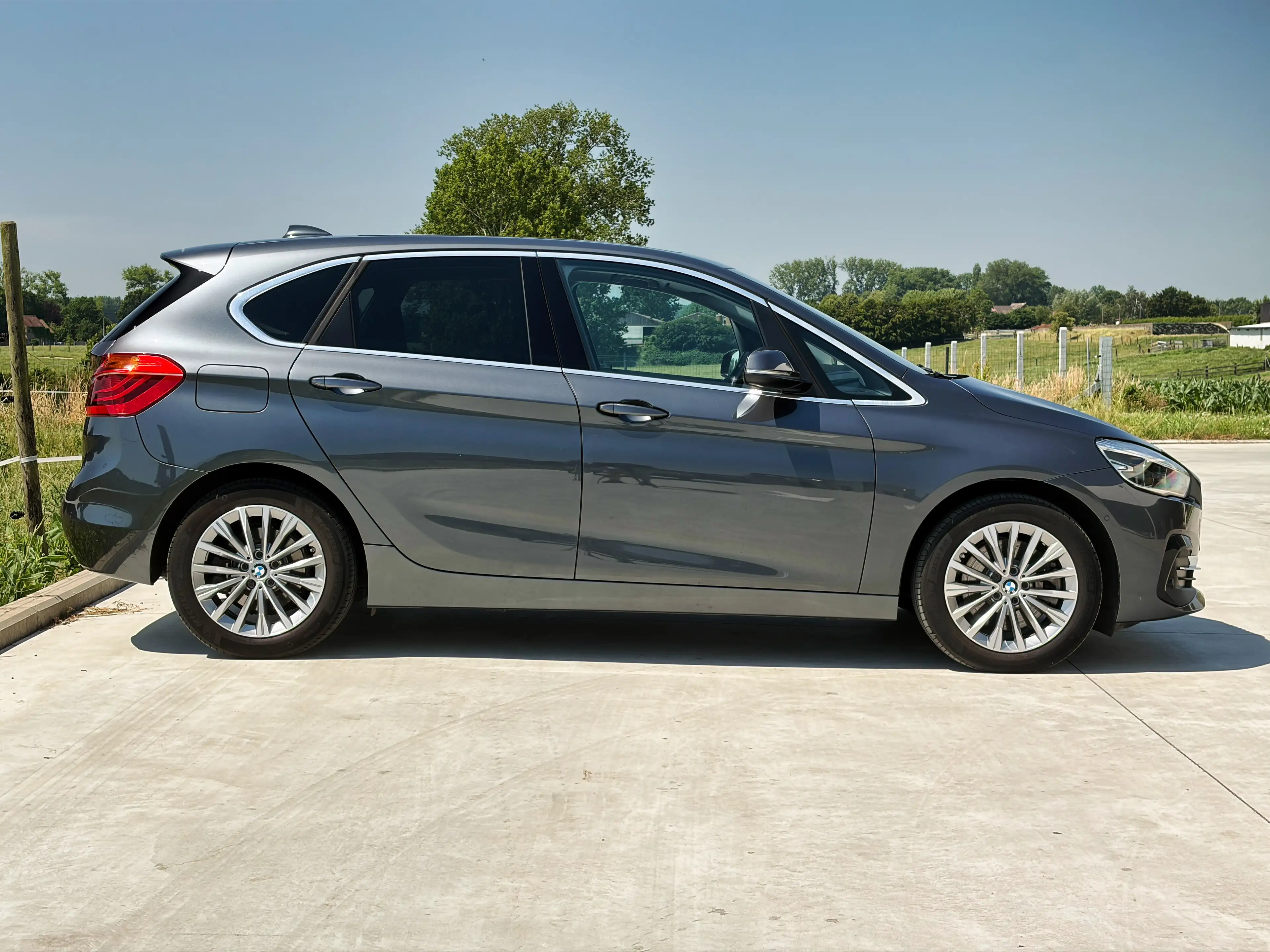 BMW 225 Active Tourer PHEV 225xe * PANO * LEDER * HARMAN KARDON * — photo 3