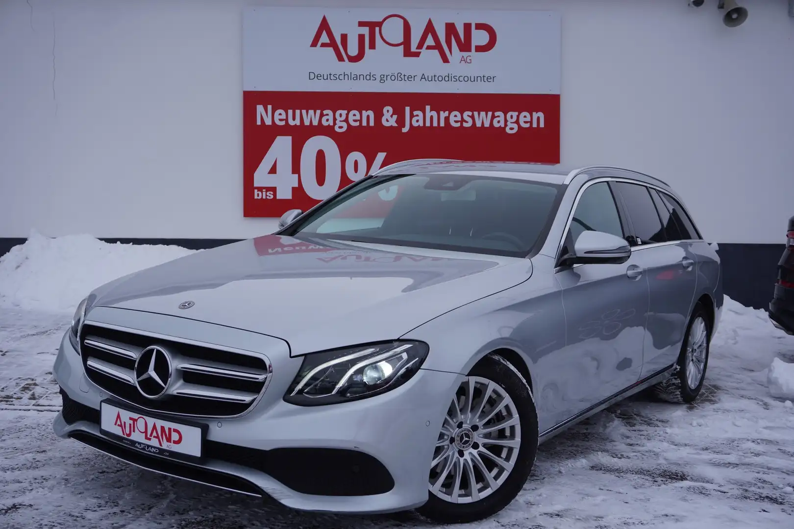 Mercedes-Benz E 220 E220d 9G-Tronic Avantgarde LED Navi Kamera SHZ Gris - 2